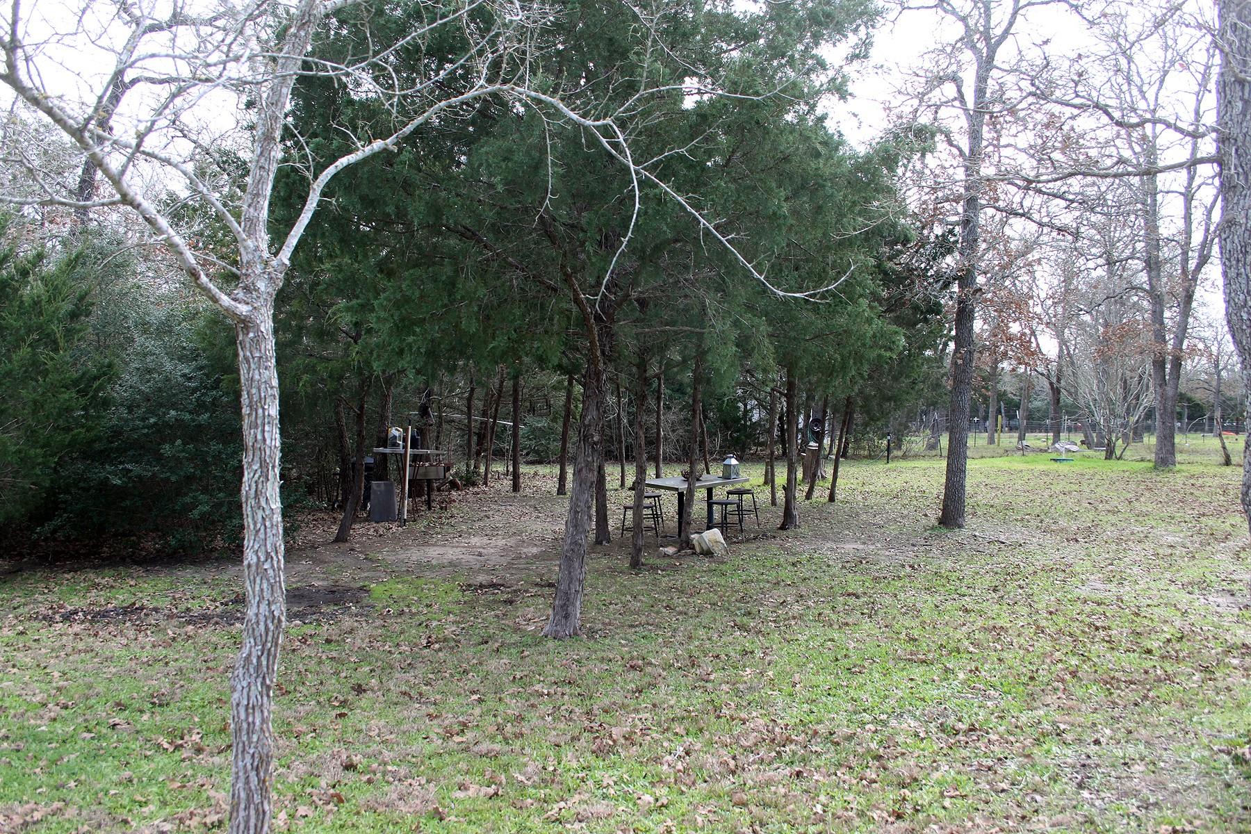 8729 E Fm 20 Highway, Dale, TX 78616