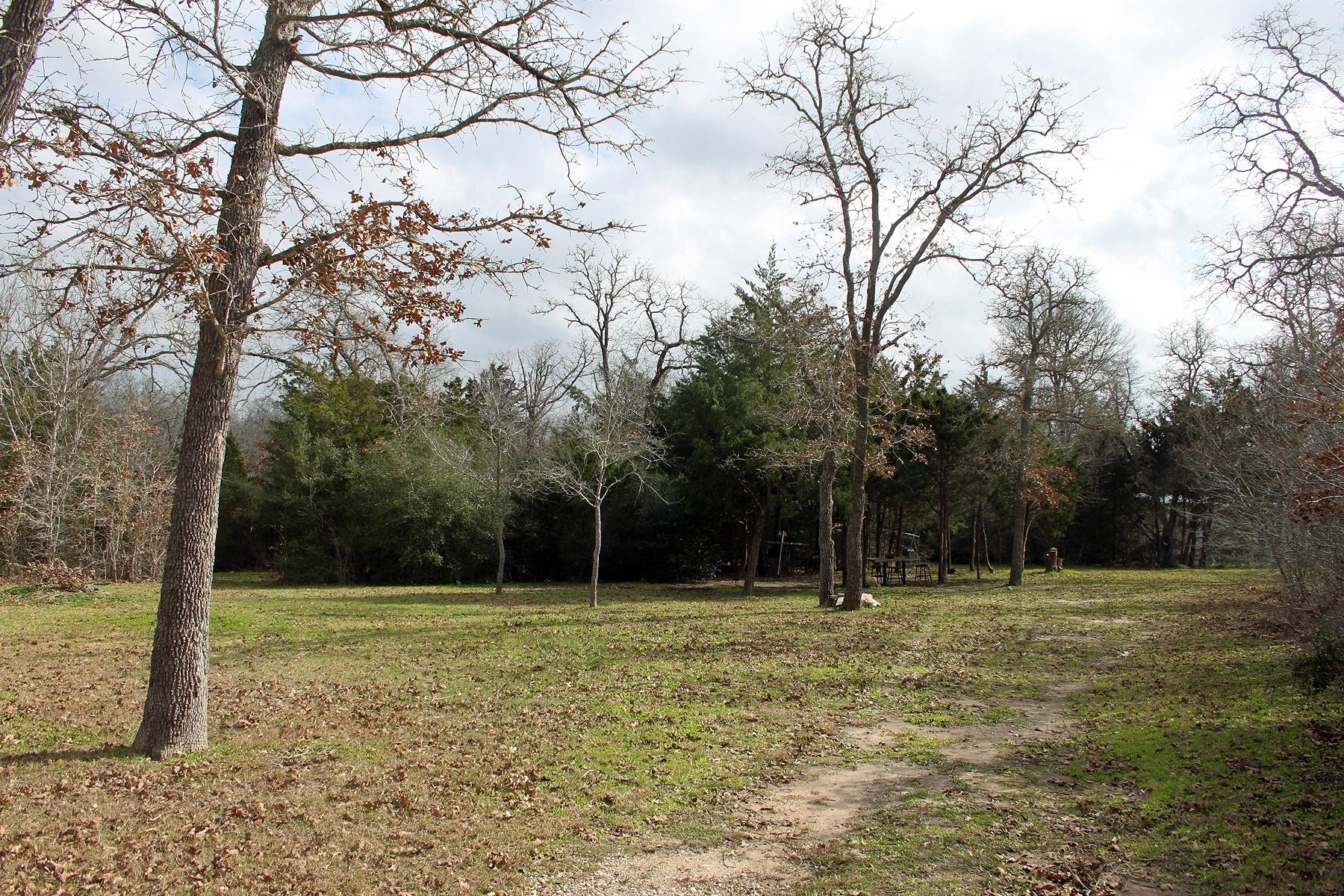 8729 E Fm 20 Highway, Dale, TX 78616