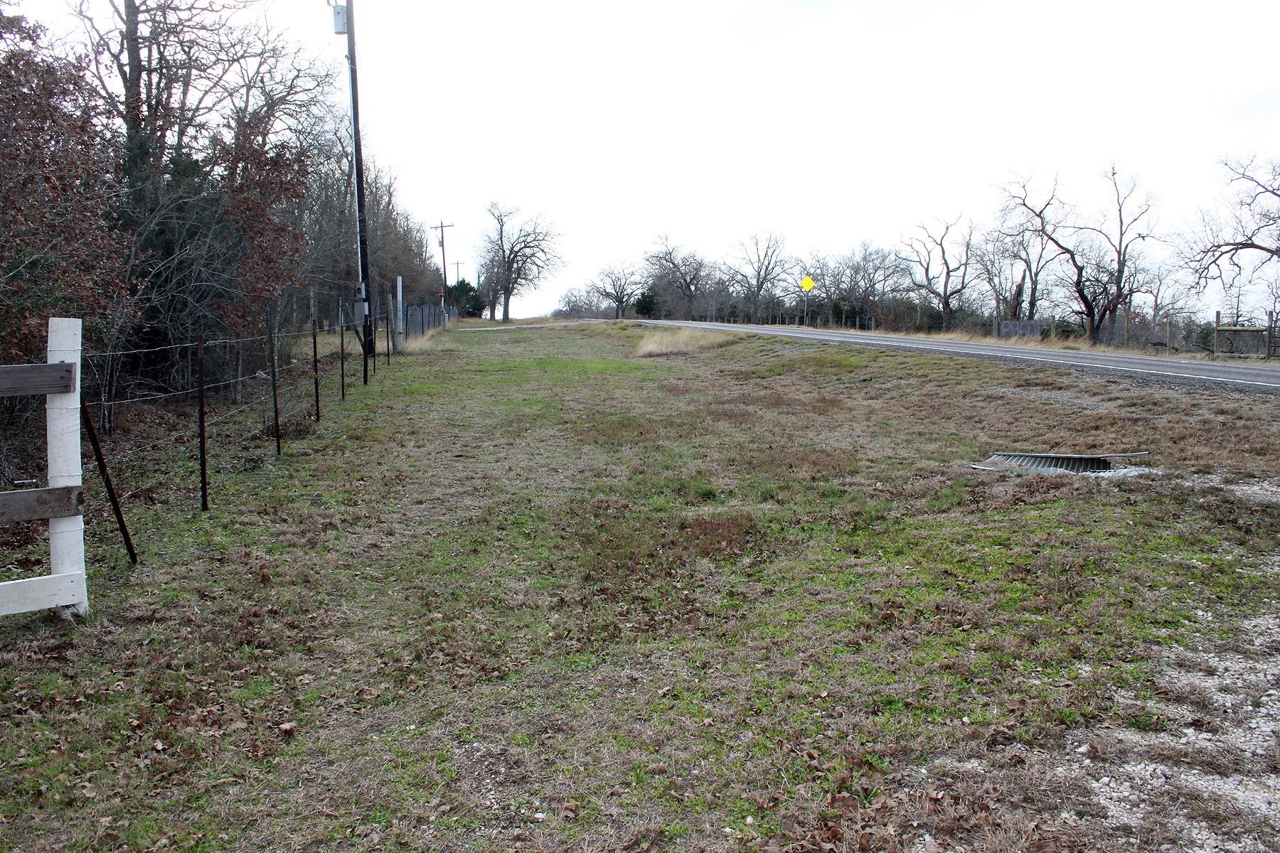 8729 E Fm 20 Highway, Dale, TX 78616