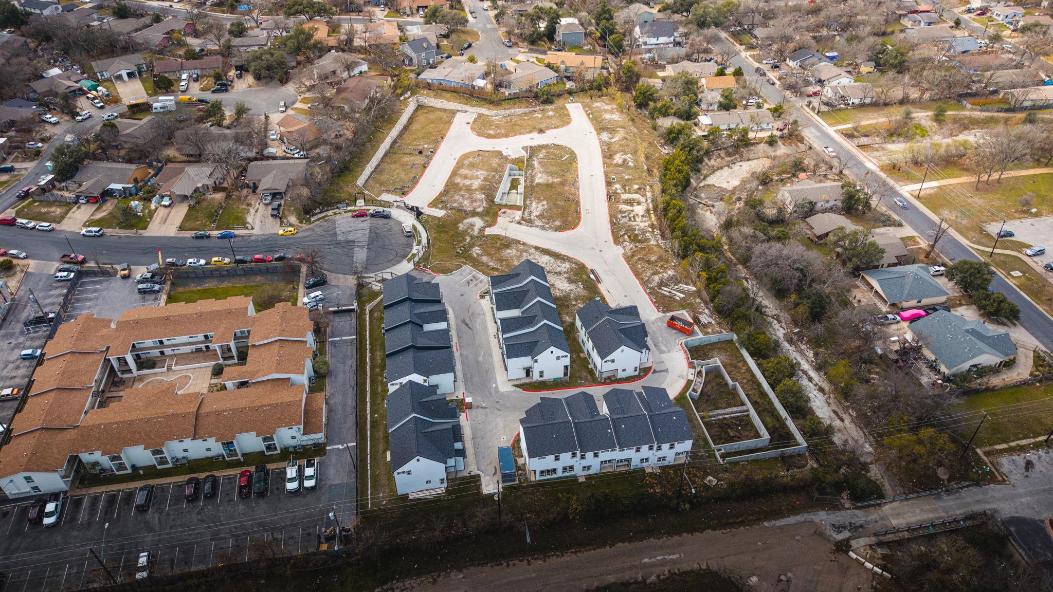 1300 McKie Dr, Austin, TX 78752