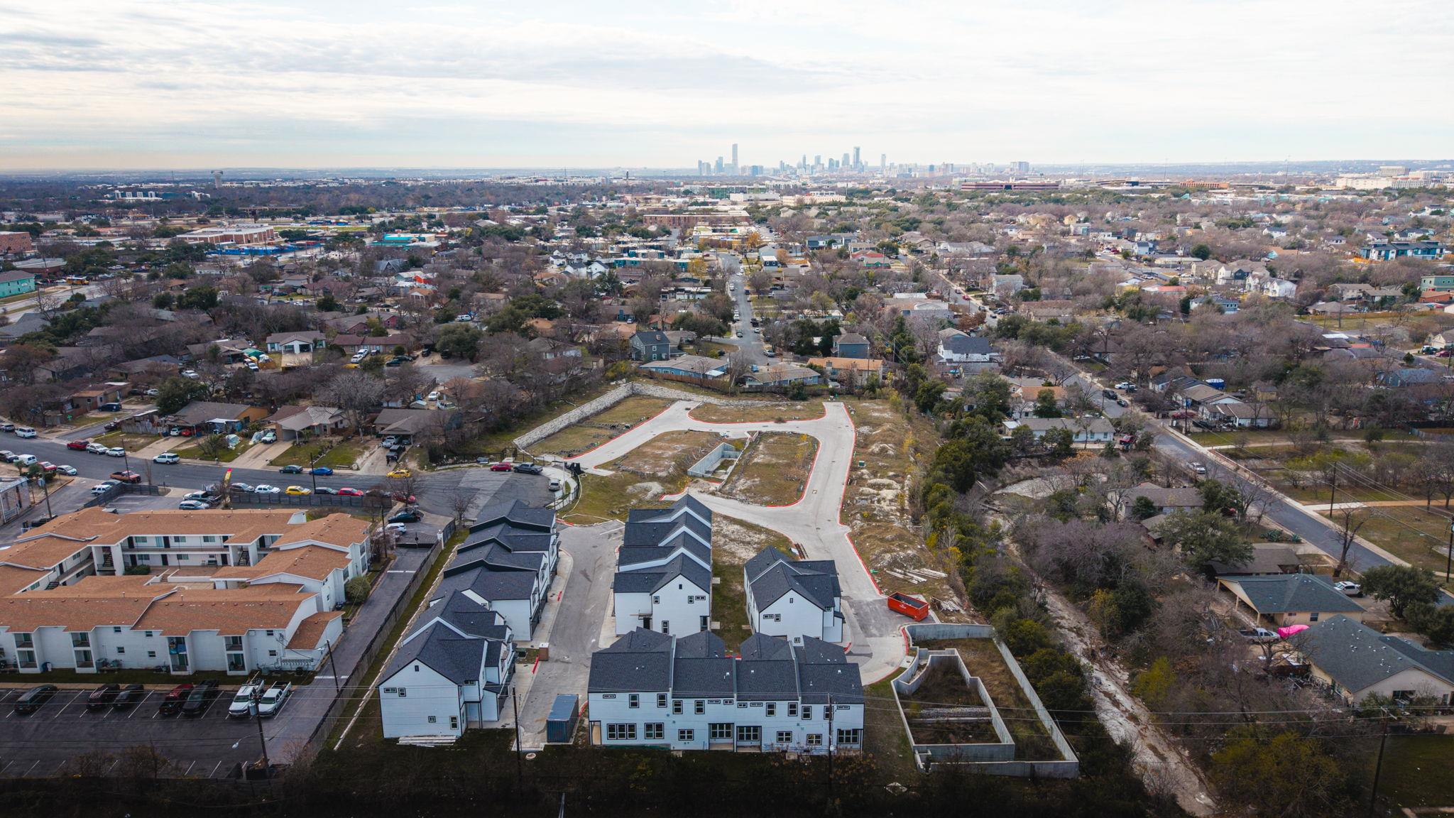 1300 McKie Dr, Austin, TX 78752