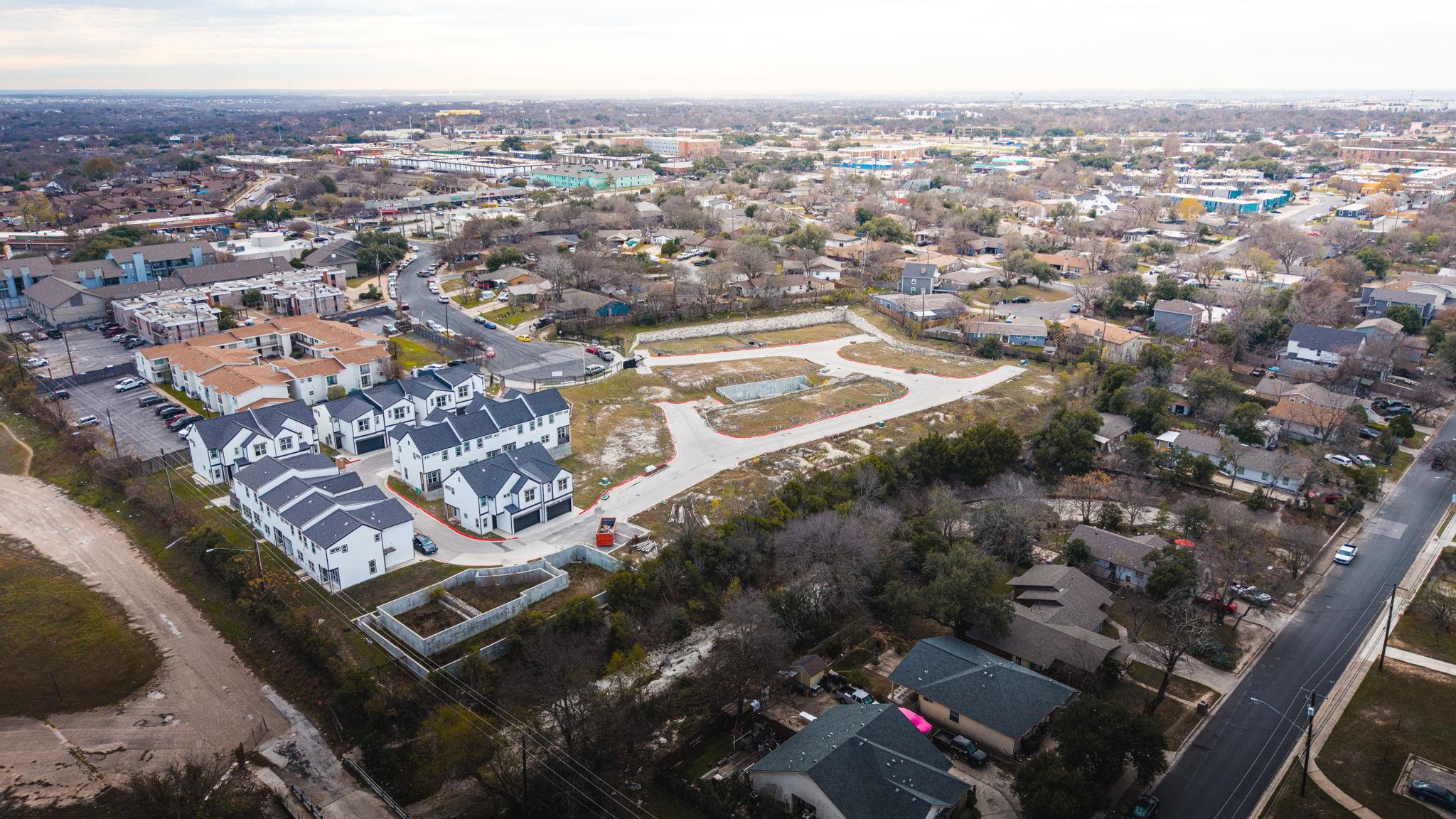 1300 McKie Dr, Austin, TX 78752