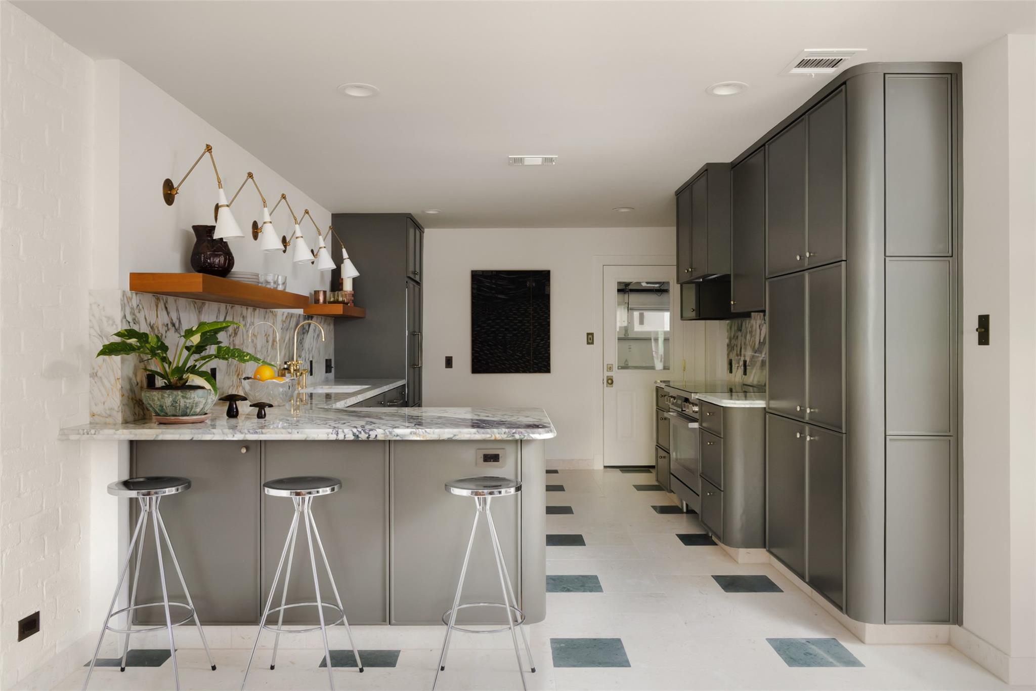 2431 Westlake Dr, Austin, TX 78746