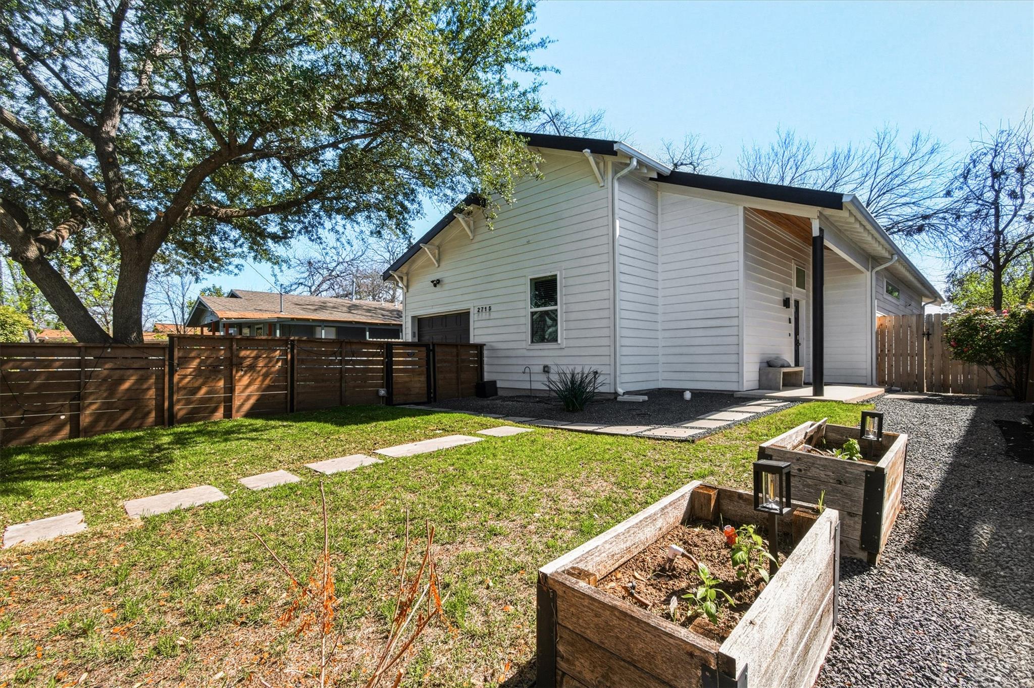 2715 Zaragosa St, Austin, TX 78702