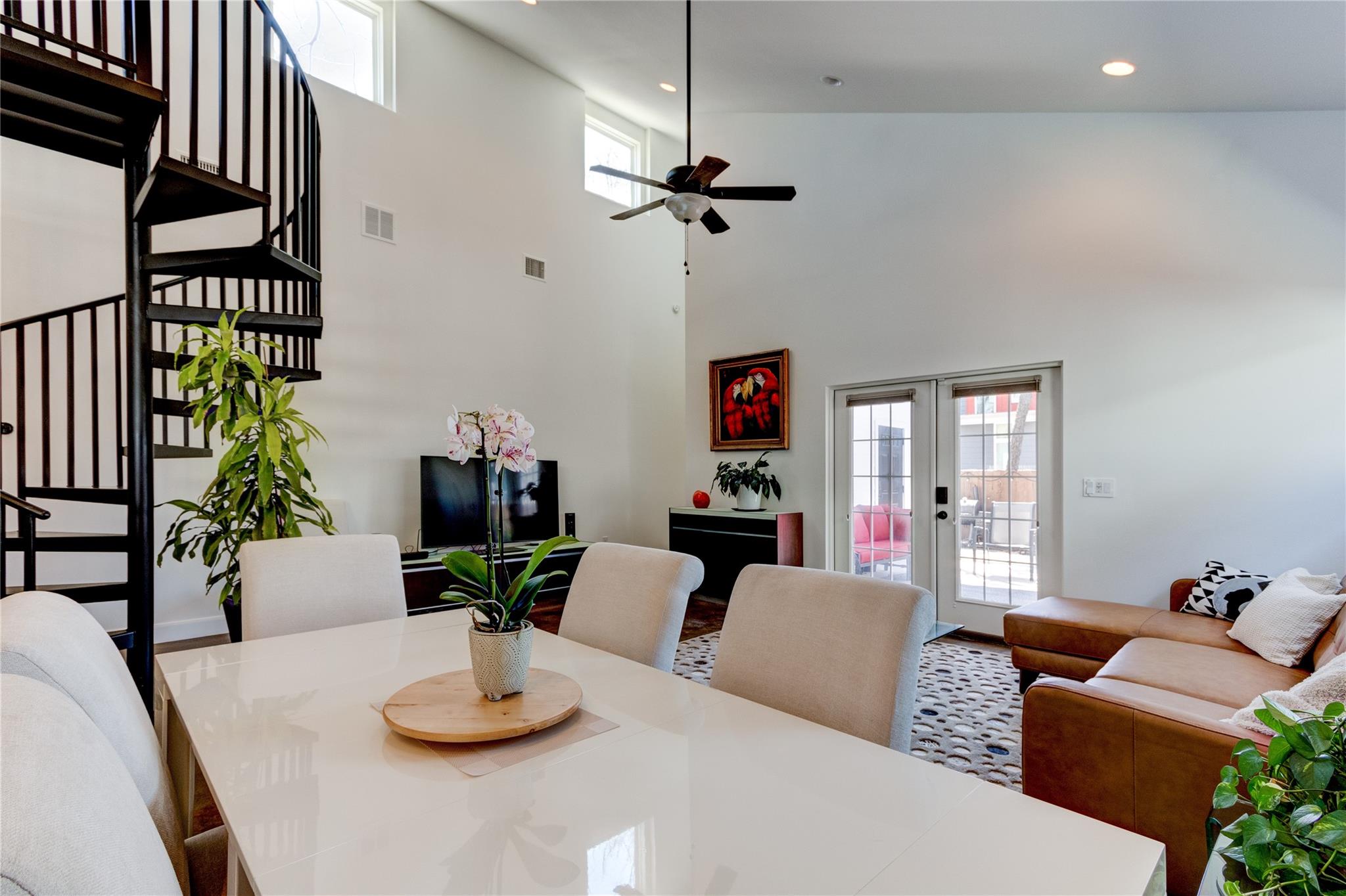 2715 ZARAGOSA St, Austin, TX 78702