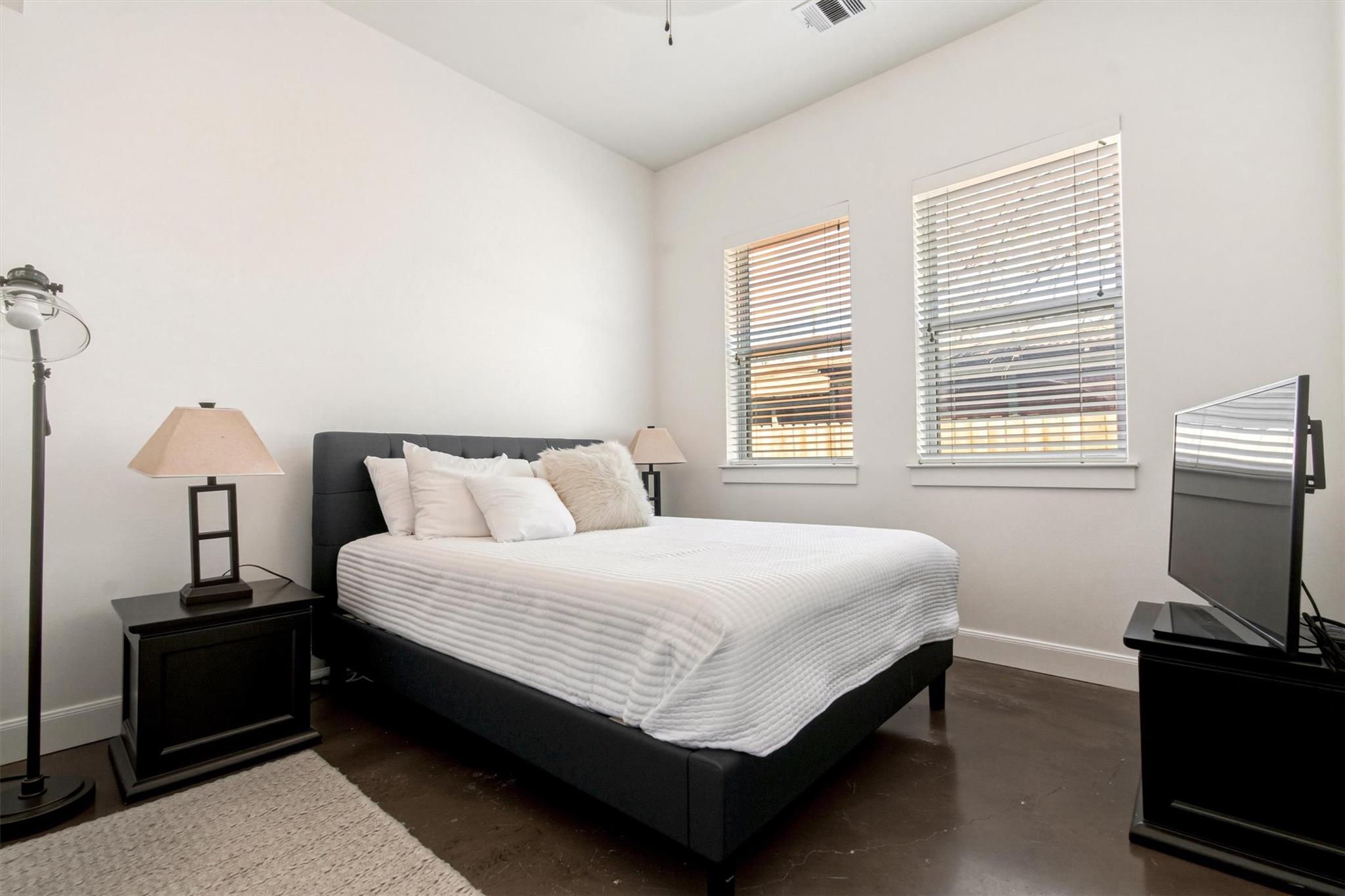 2715 Zaragosa St, Austin, TX 78702