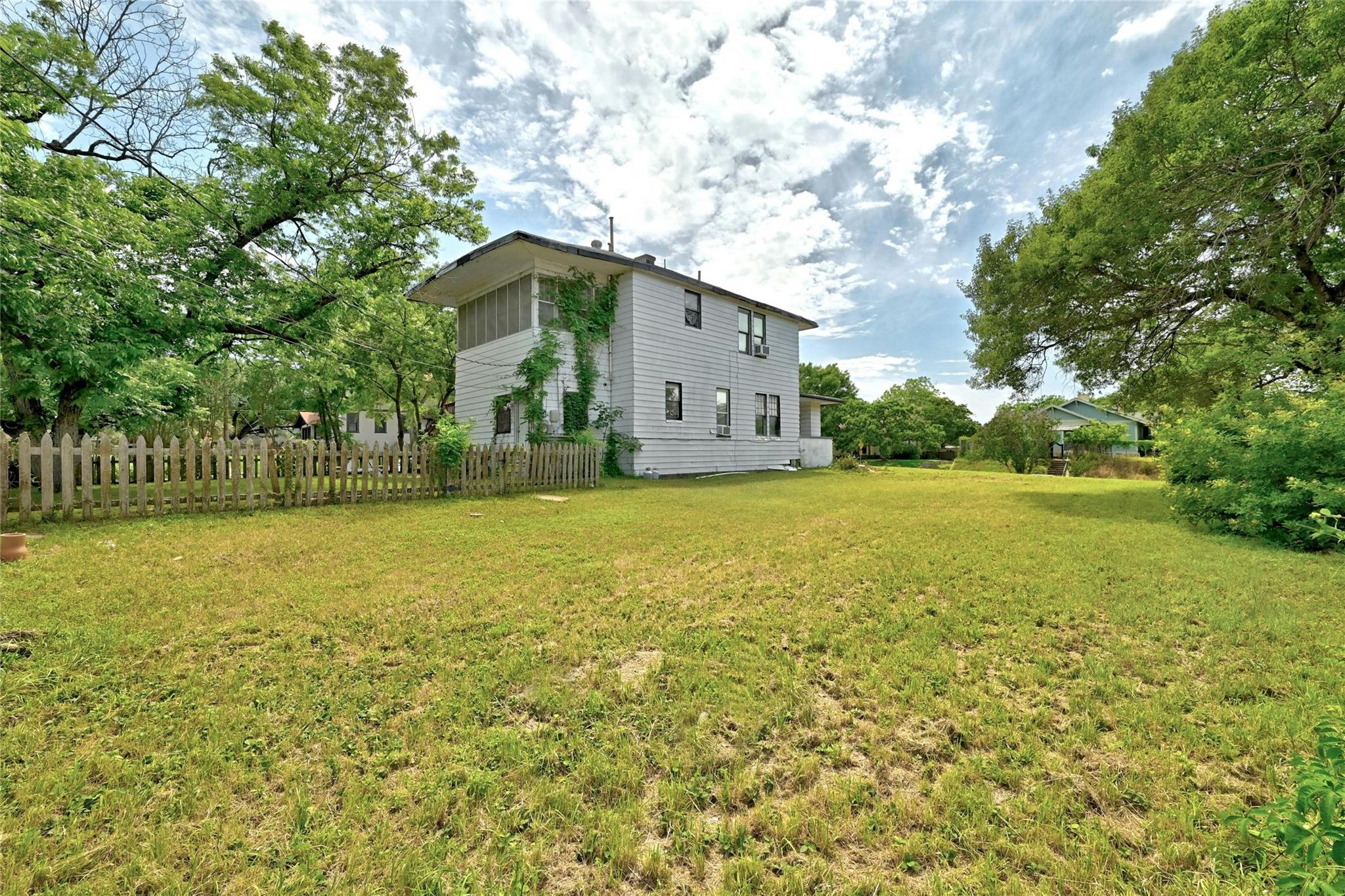 1107 Travis Heights Blvd, Austin, TX 78704
