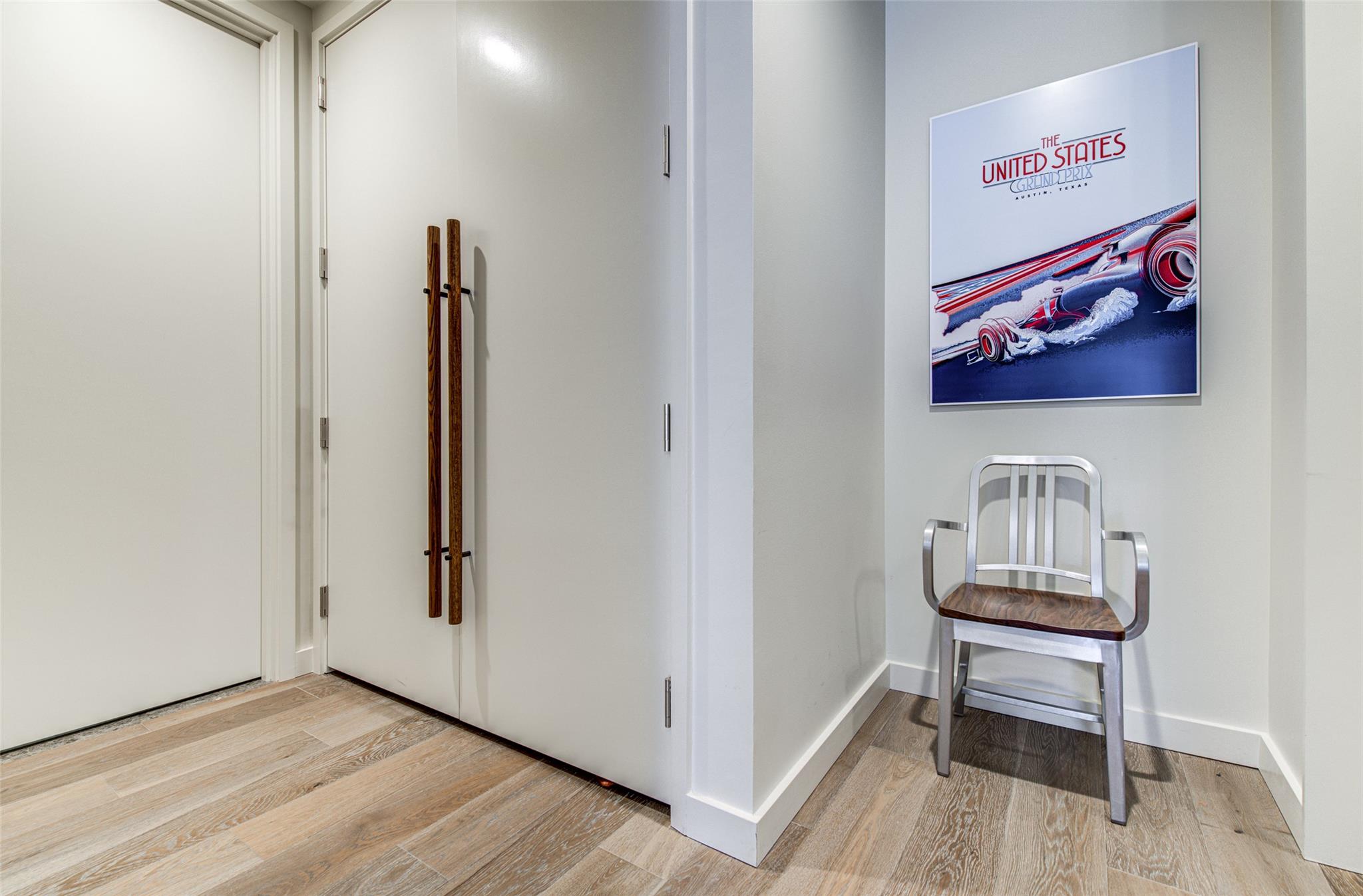 202 Nueces St # 2204, Austin, TX 78701