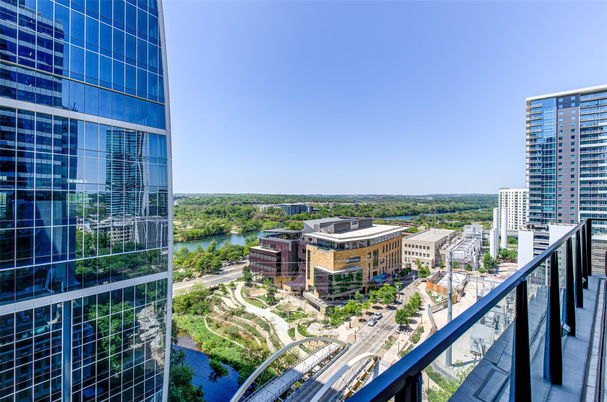 202 Nueces St # 2204, Austin, TX 78701