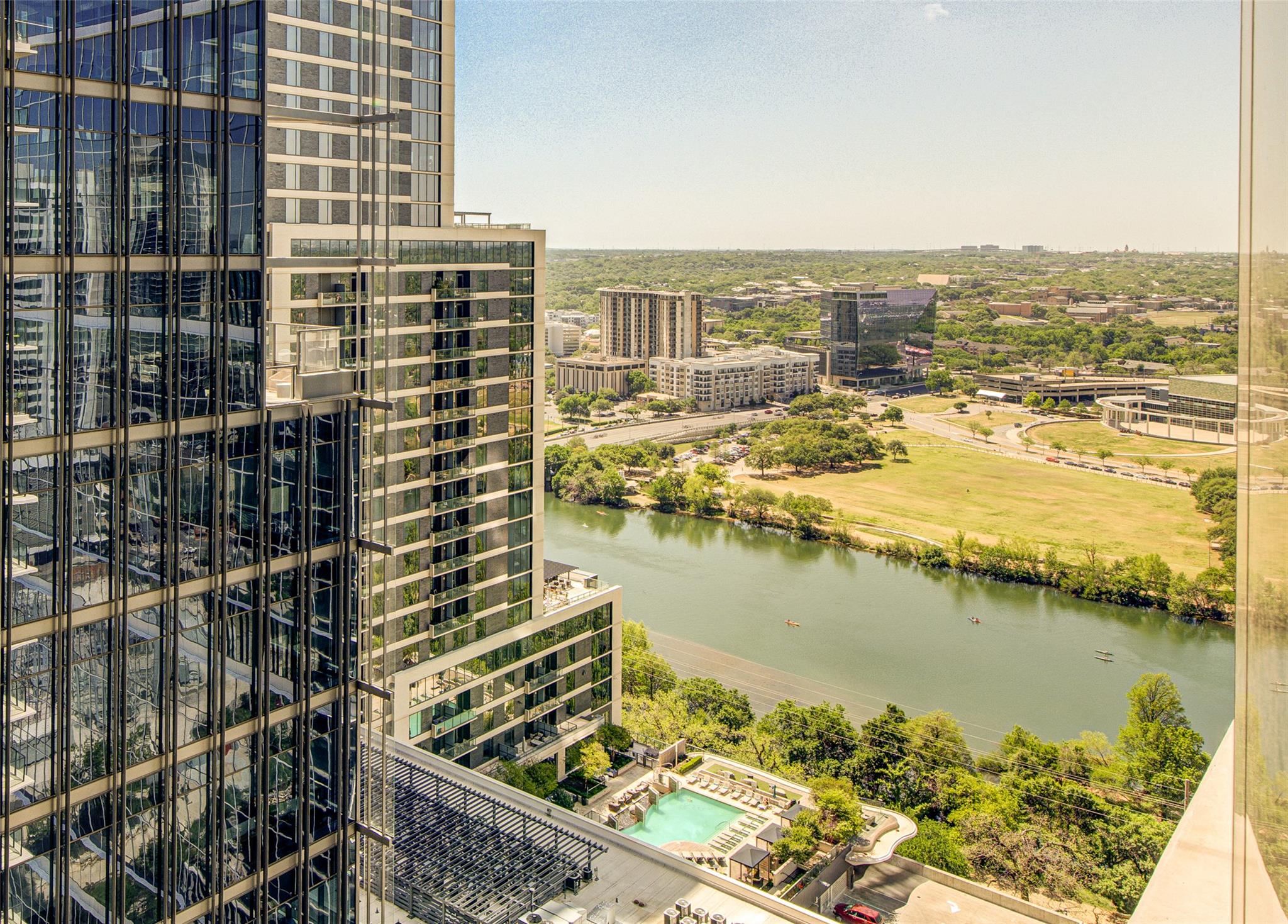 202 Nueces St # 2204, Austin, TX 78701
