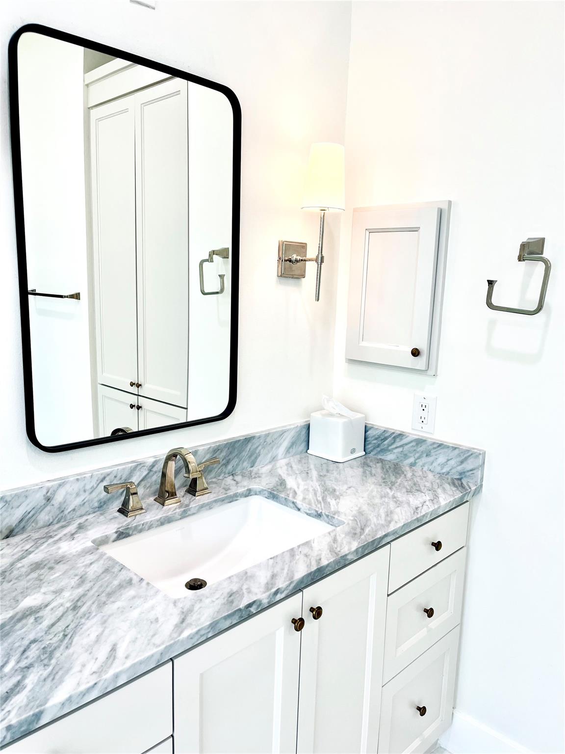 5103 ROLLINGWOOD Dr, Rollingwood, TX 78746