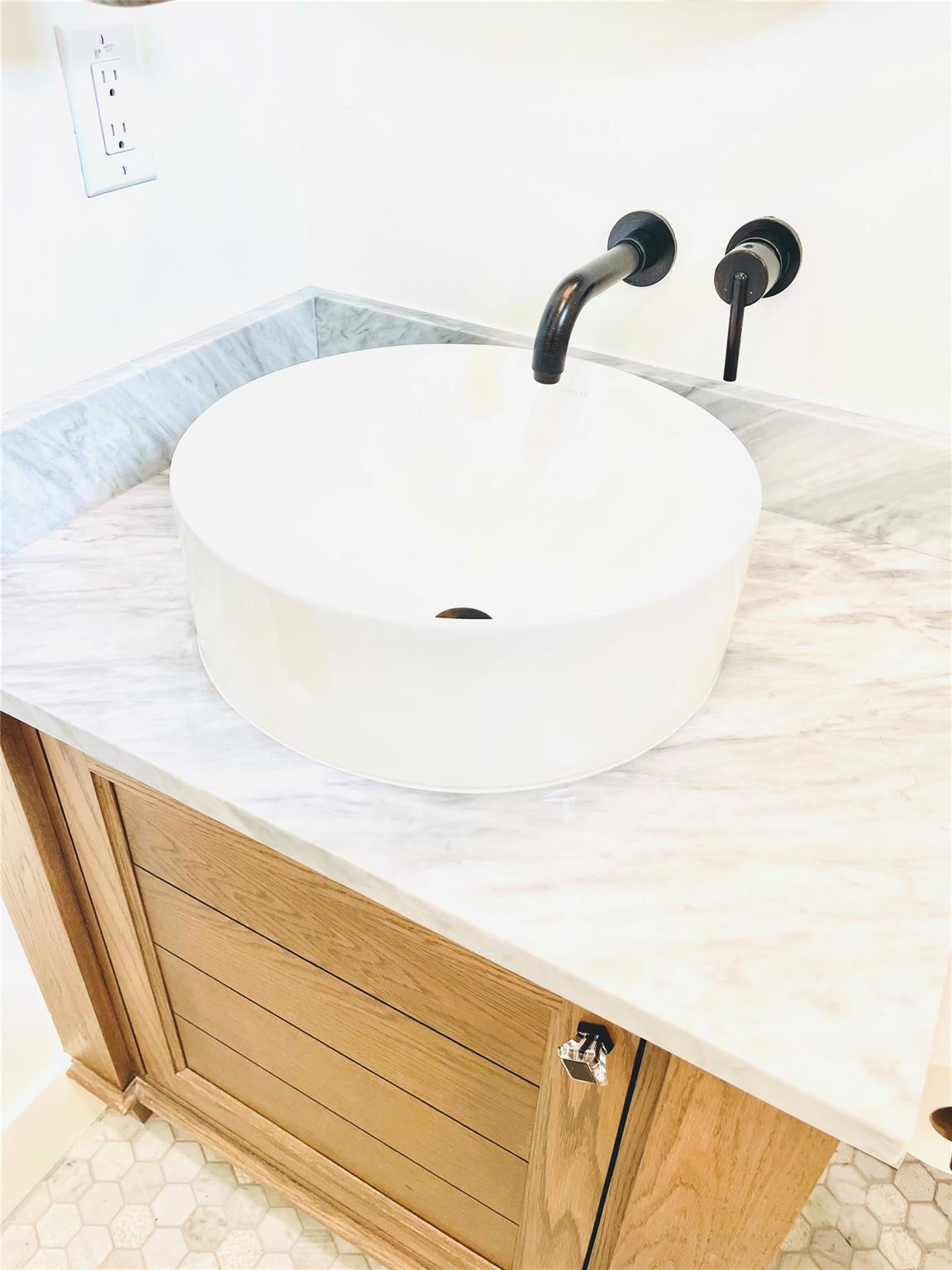 5103 ROLLINGWOOD Dr, Rollingwood, TX 78746