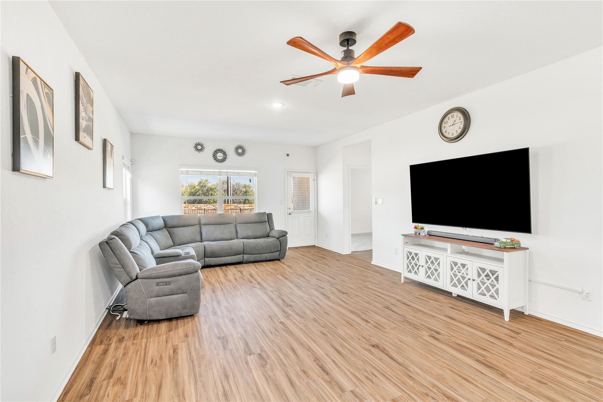 212 Flint Mountain Rd, Georgetown, TX 78628