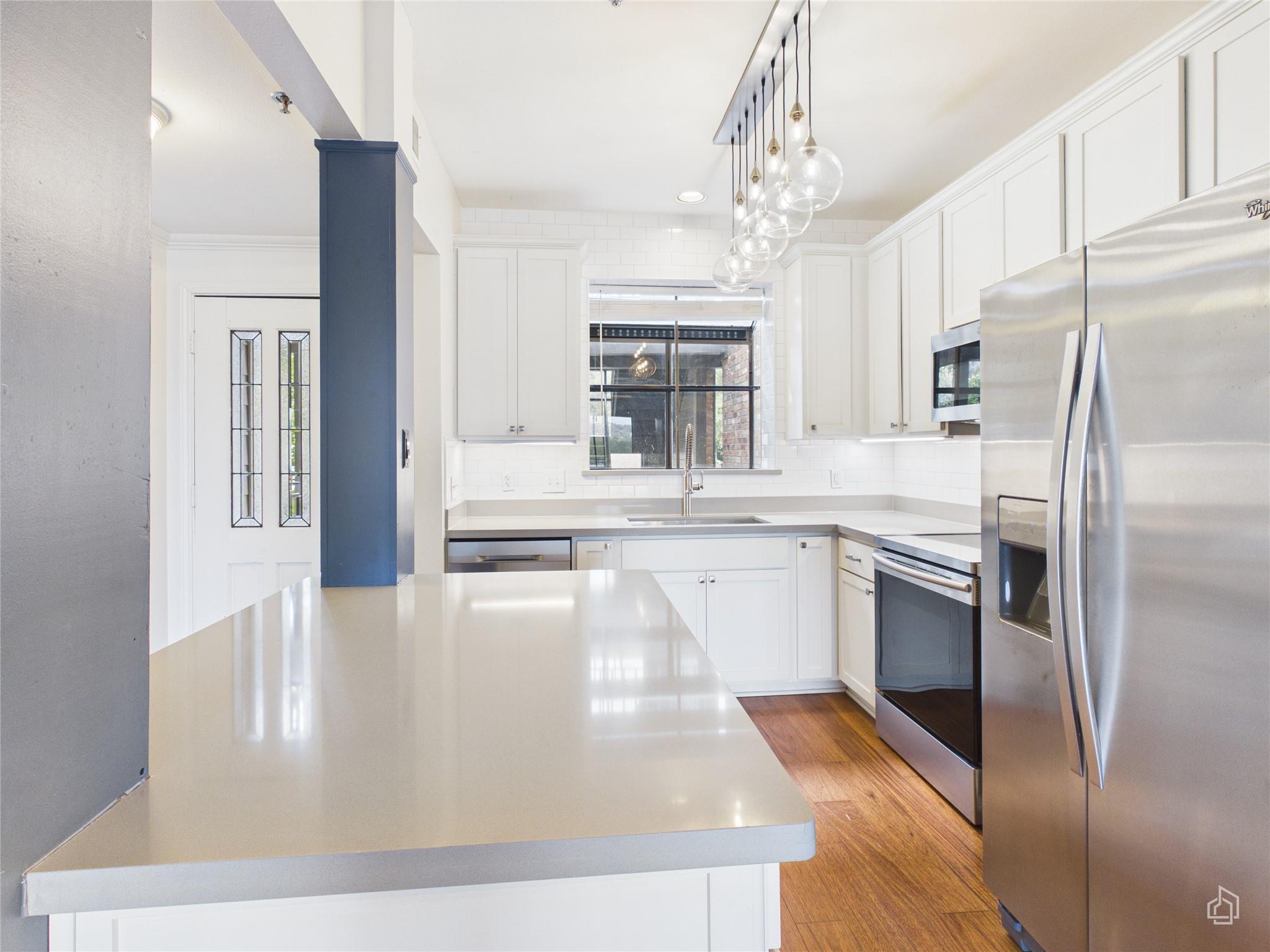 1741 Spyglass Dr # 2-201, Austin, TX 78746