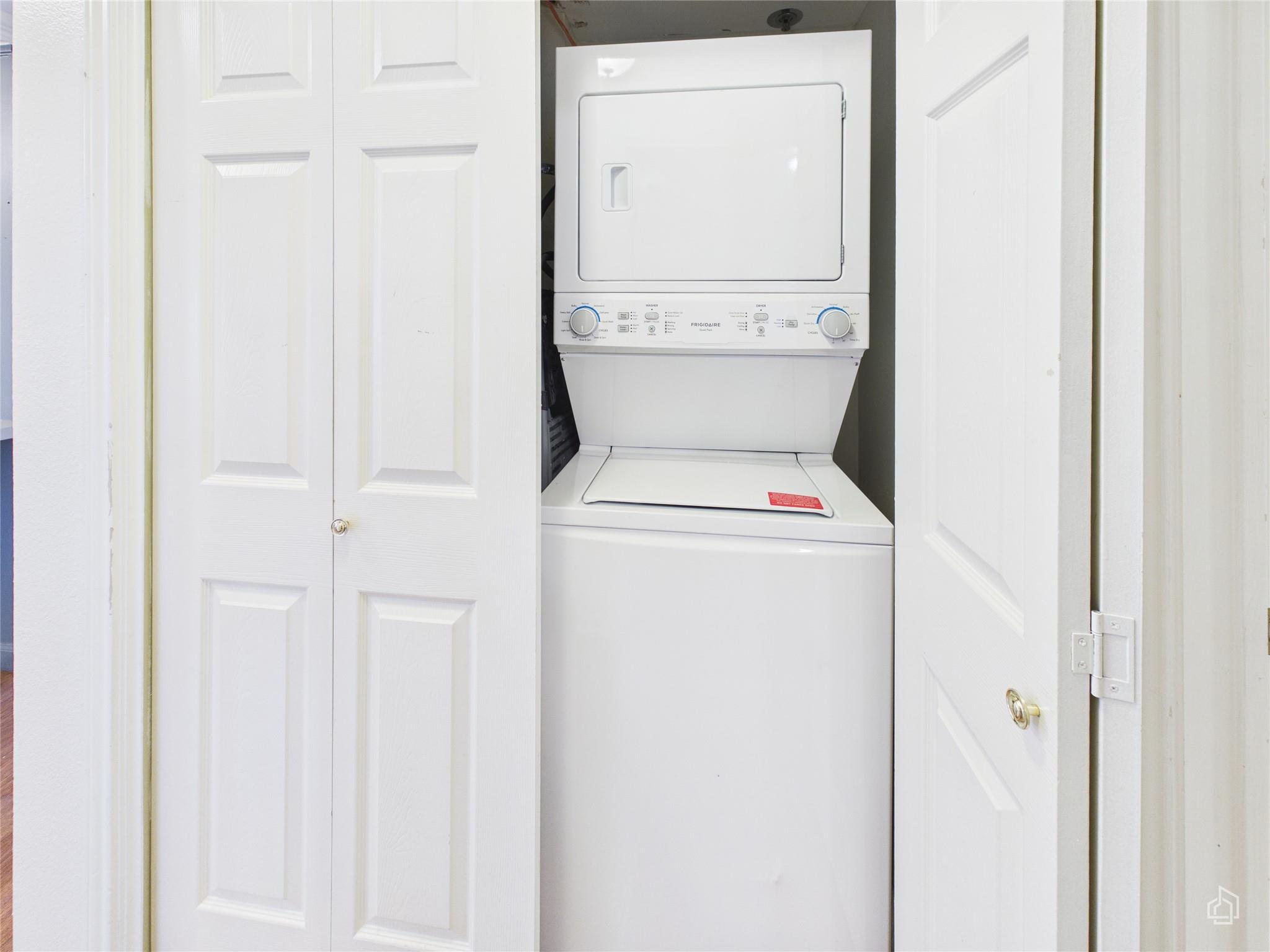 1741 Spyglass Dr # 2-201, Austin, TX 78746