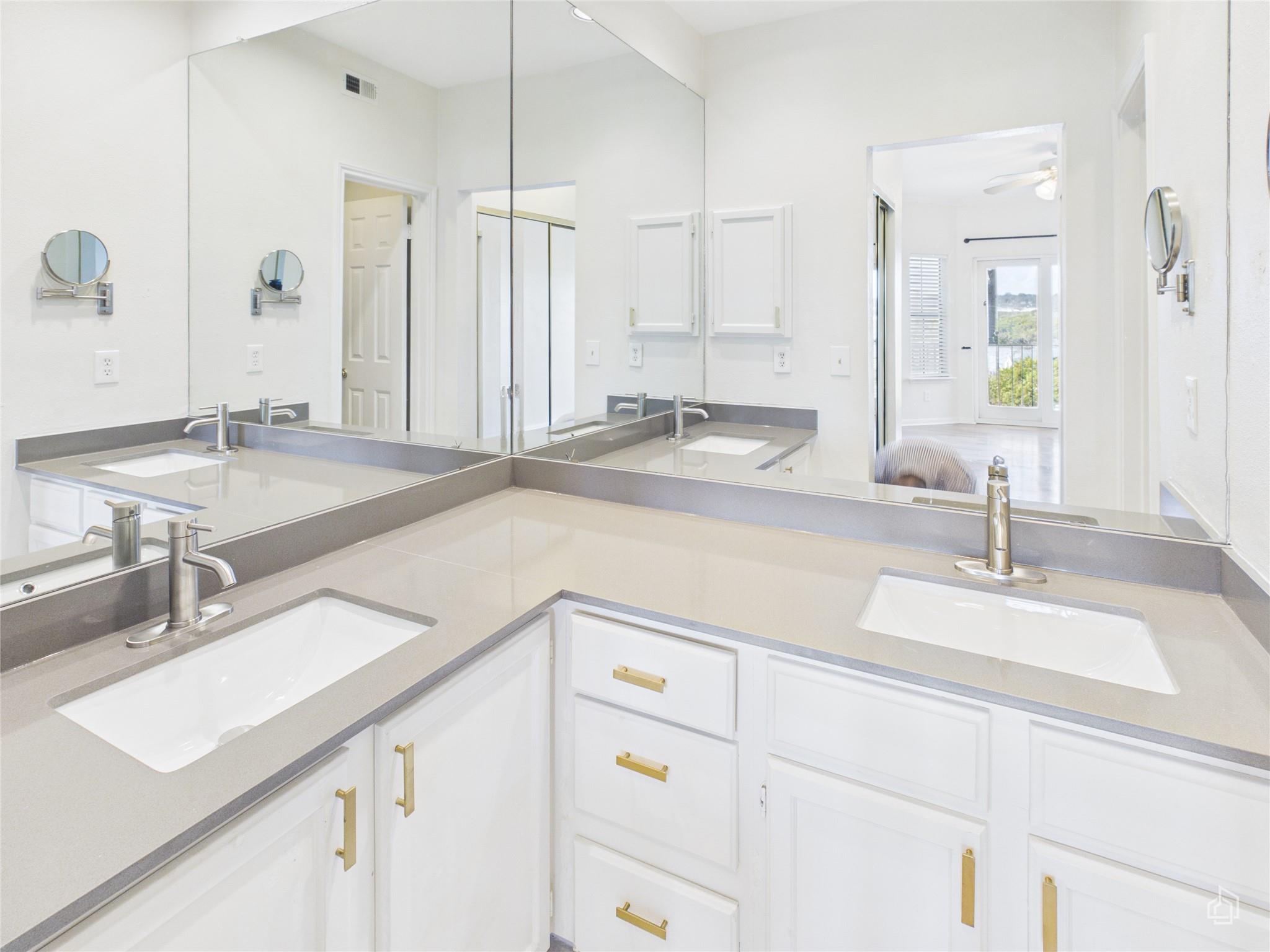 1741 Spyglass Dr # 2-201, Austin, TX 78746