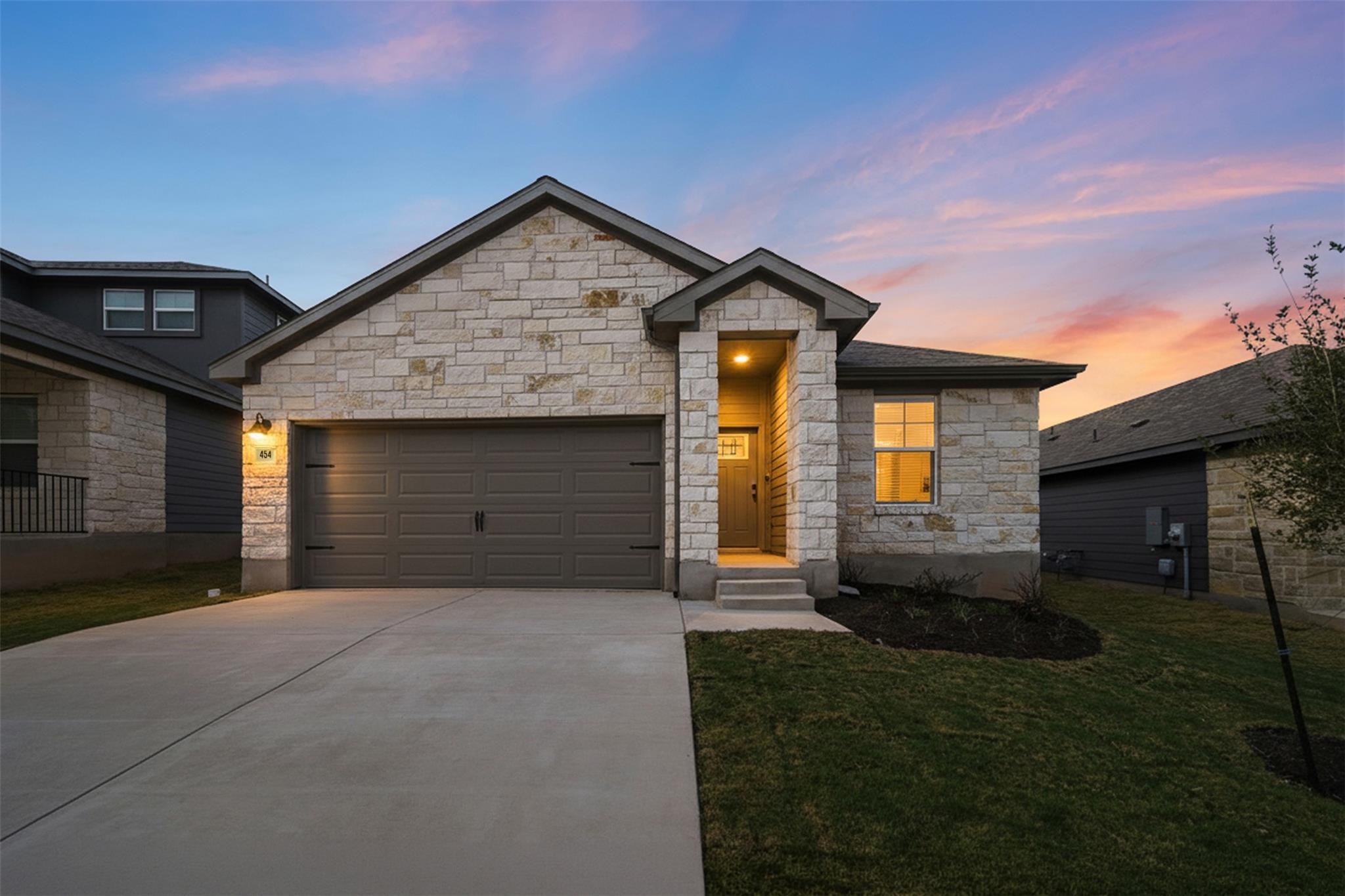 454 El Capitan Loop, Dripping Springs, TX 78620