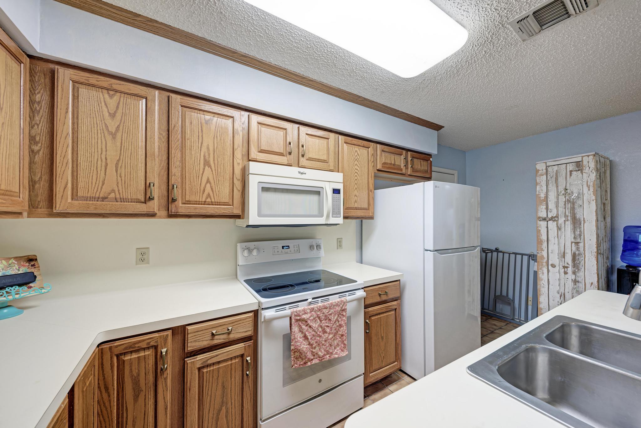 125 Winding Way, Sunrise Beach, TX 78643