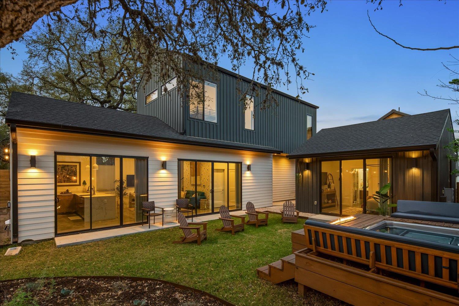 2214 S 3rd St # B, Austin, TX 78704