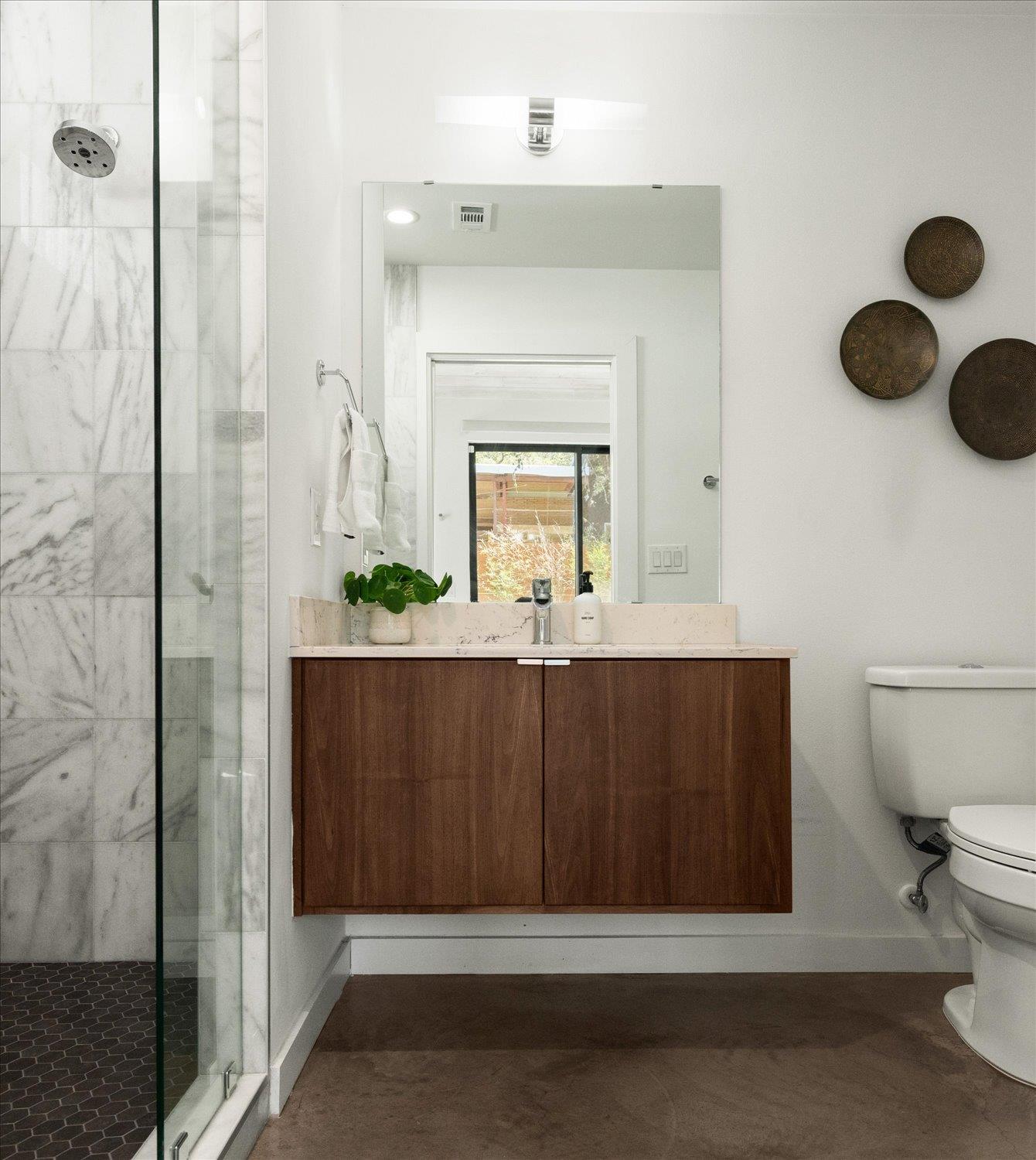 2214 S 3rd St # B, Austin, TX 78704