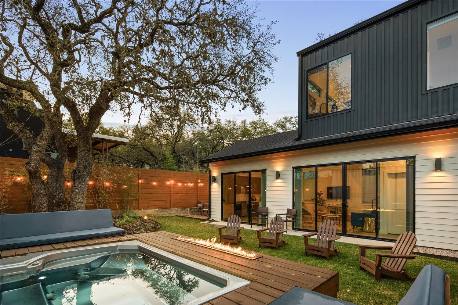 2214 S 3rd St # B, Austin, TX 78704