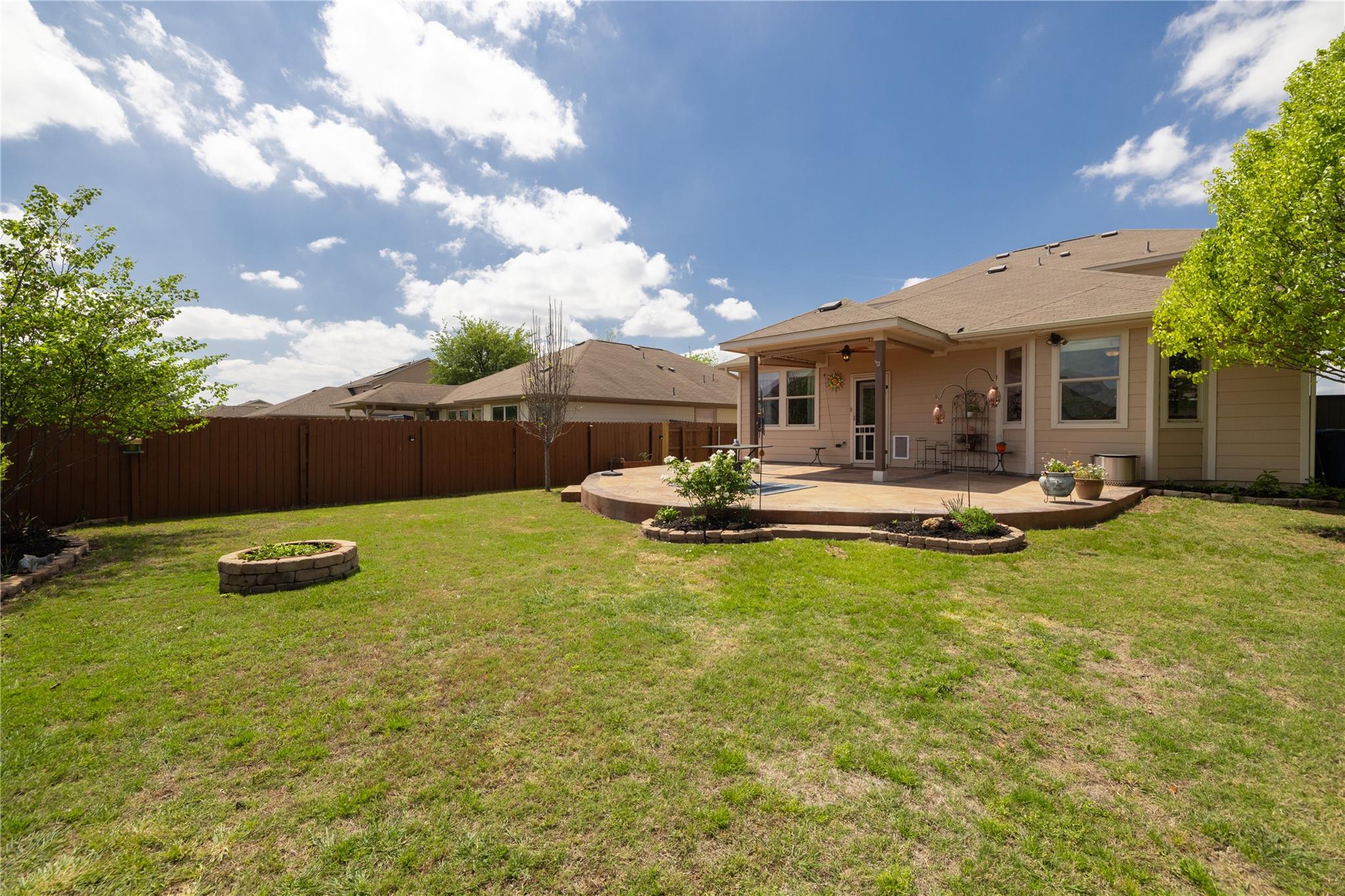 304 Quarry Ln, Liberty Hill, TX 78642