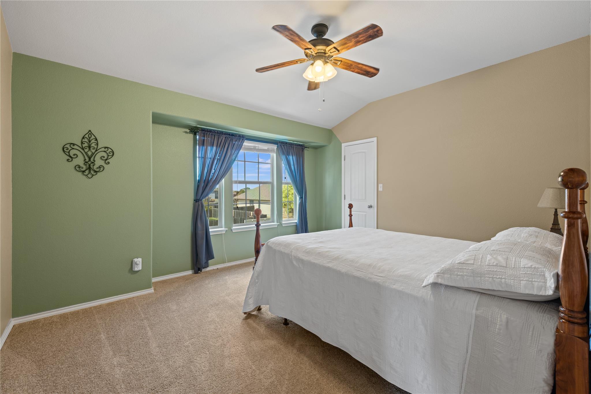 304 Quarry Ln, Liberty Hill, TX 78642