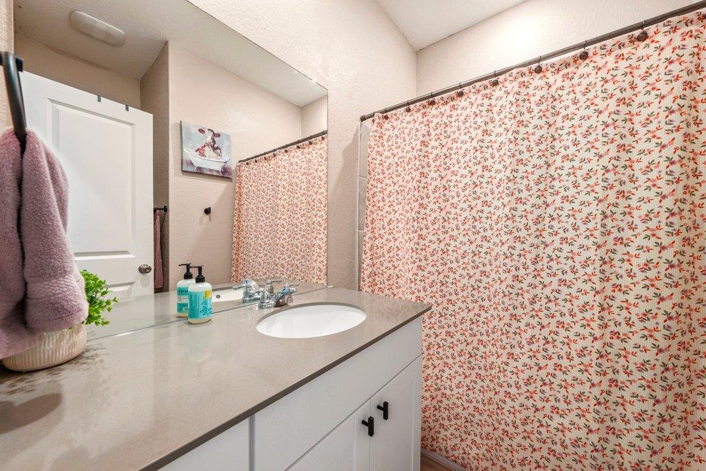 9109 Honey Mesquite, Seguin, TX 78155