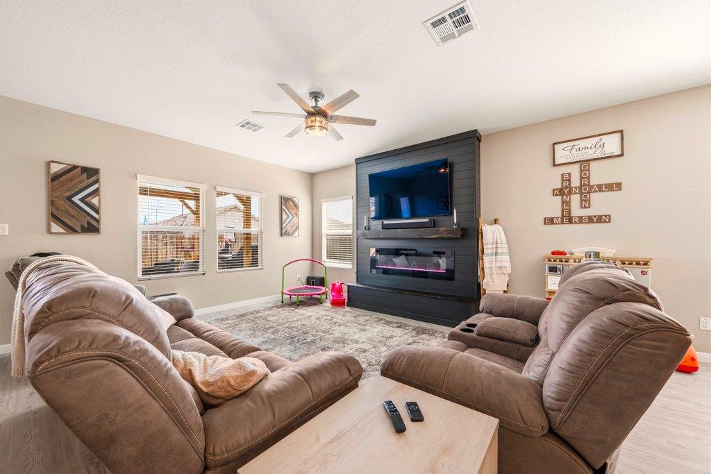 9109 Honey Mesquite, Seguin, TX 78155