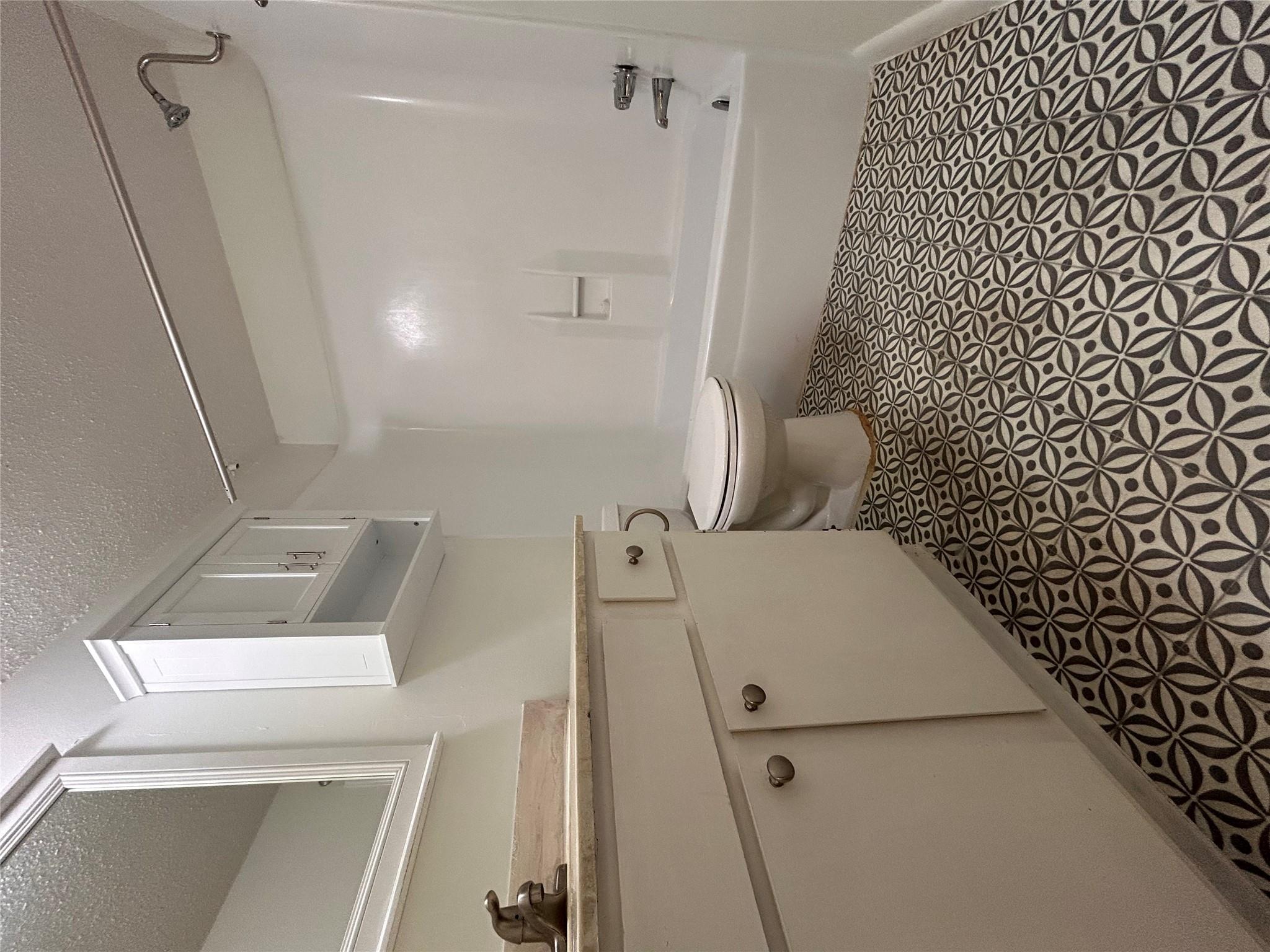 808 Winflo Dr # 206, Austin, TX 78703