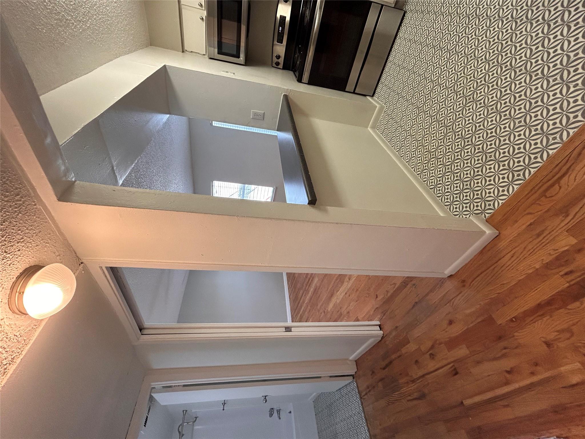 808 Winflo Dr # 206, Austin, TX 78703