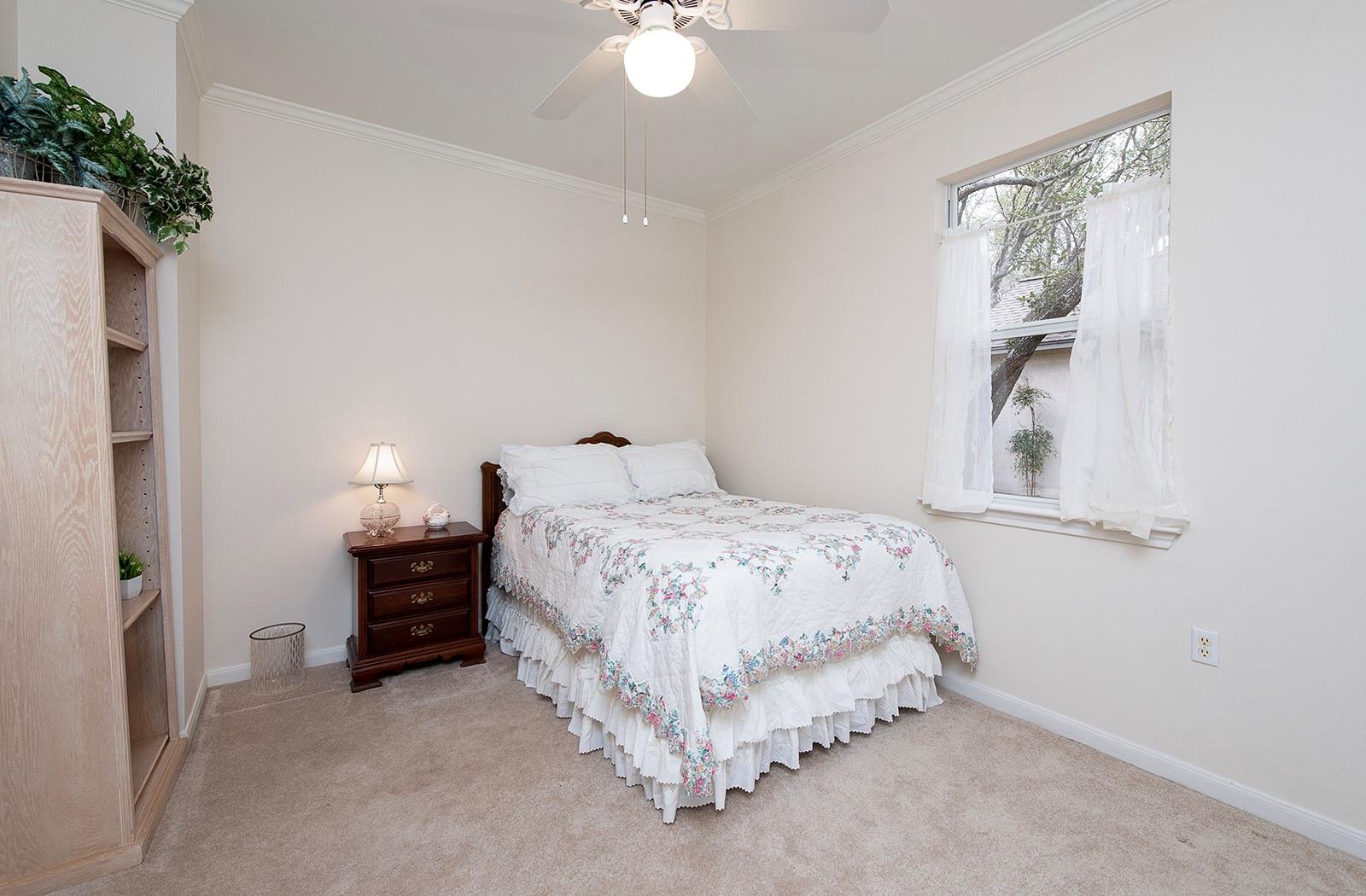 290 Whispering Wind Dr, Georgetown, TX 78633