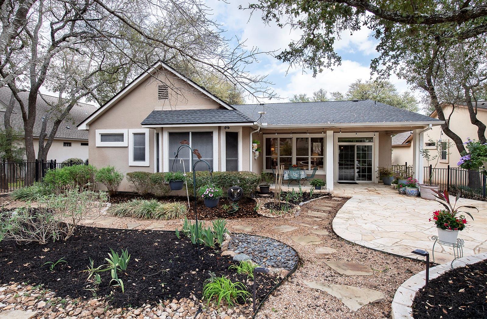 290 Whispering Wind Dr, Georgetown, TX 78633