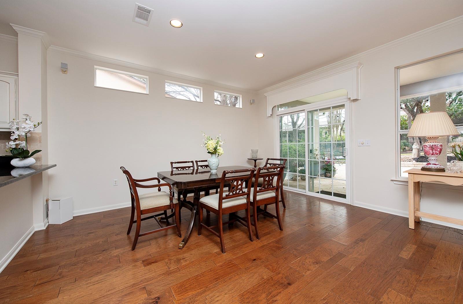 290 Whispering Wind Dr, Georgetown, TX 78633