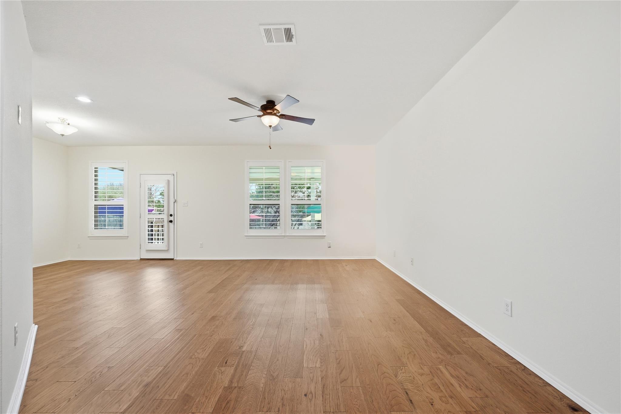 900 Lily Pad Ln, Leander, TX 78641