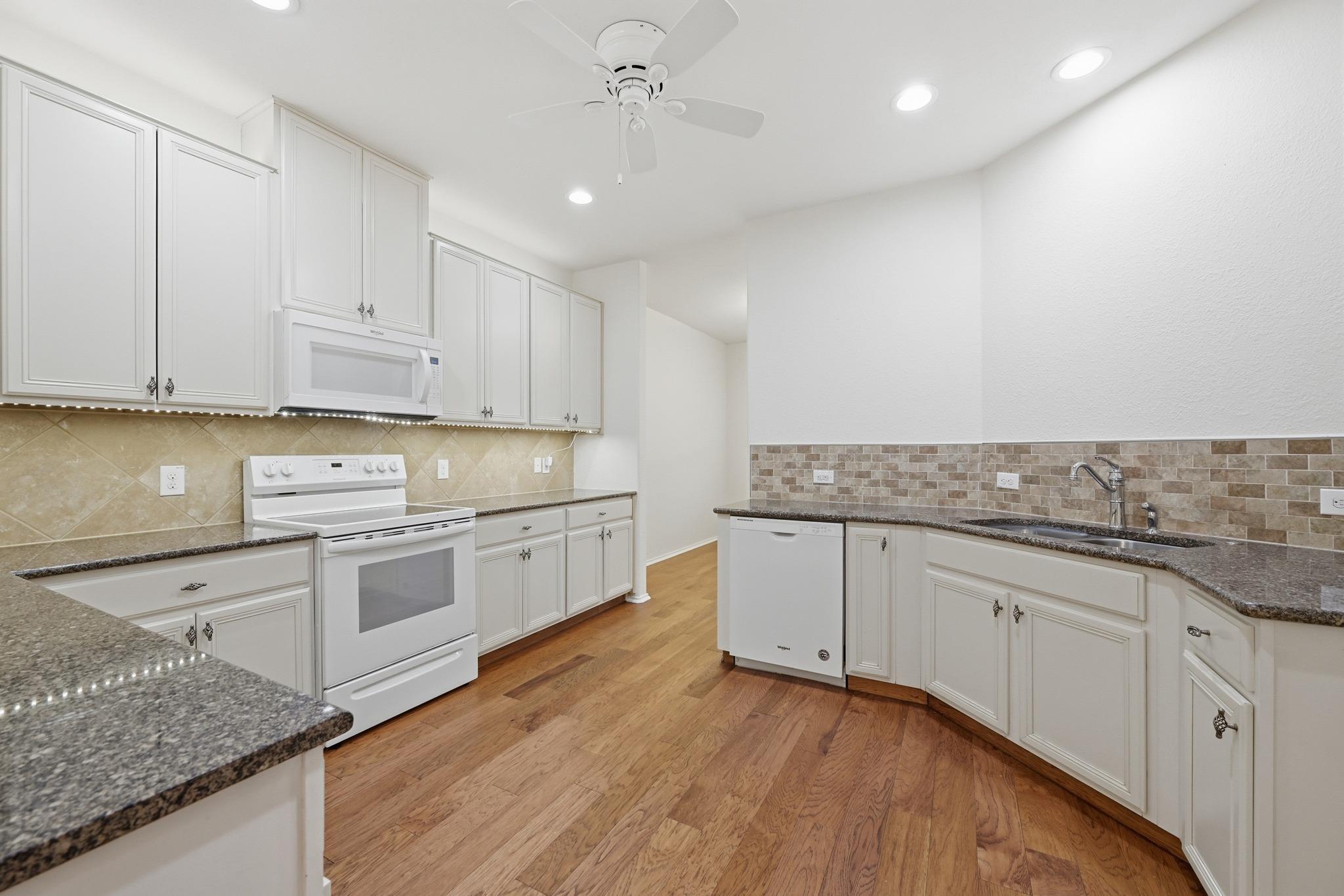 900 Lily Pad, Leander, TX 78641