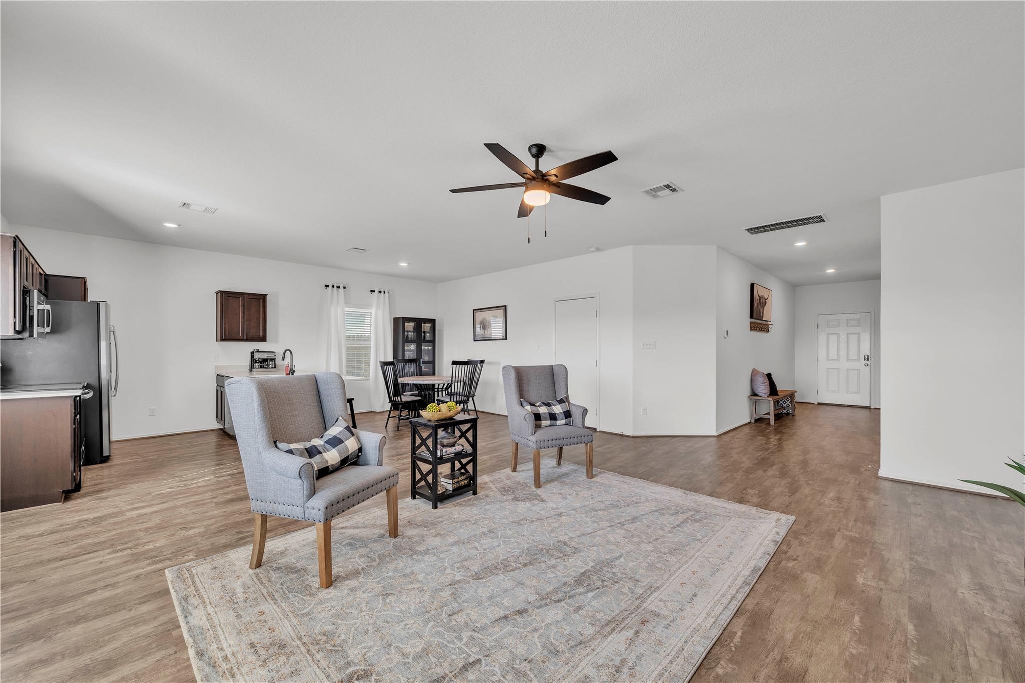 752 Circle Way # 35H, Jarrell, TX 76537