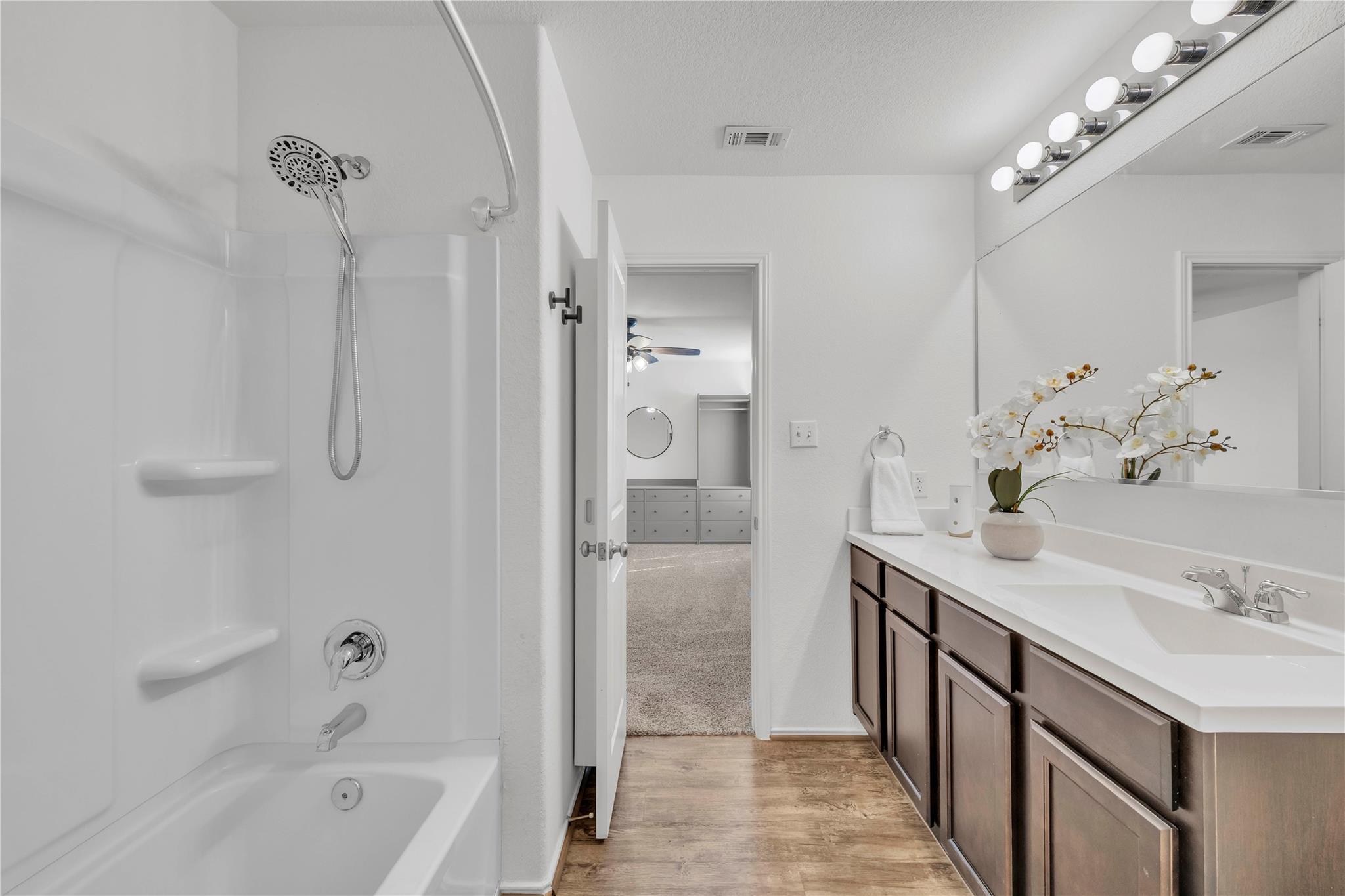 752 Circle Way # 35H, Jarrell, TX 76537