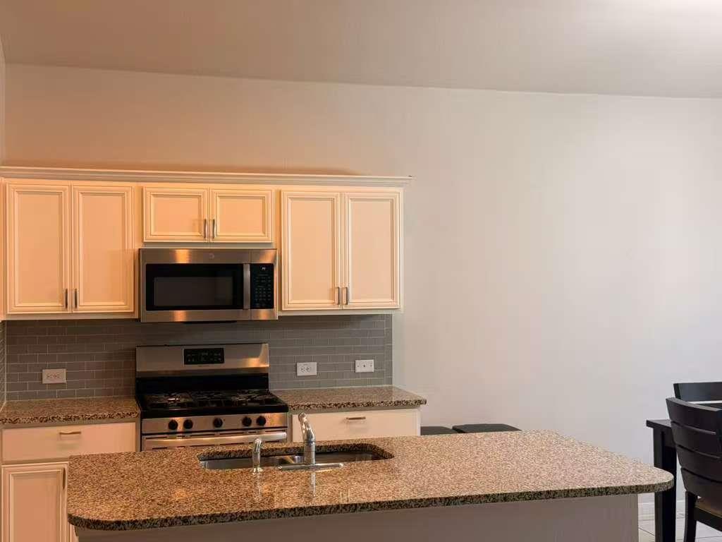 6512 Loretta White Ln, Austin, TX 78744