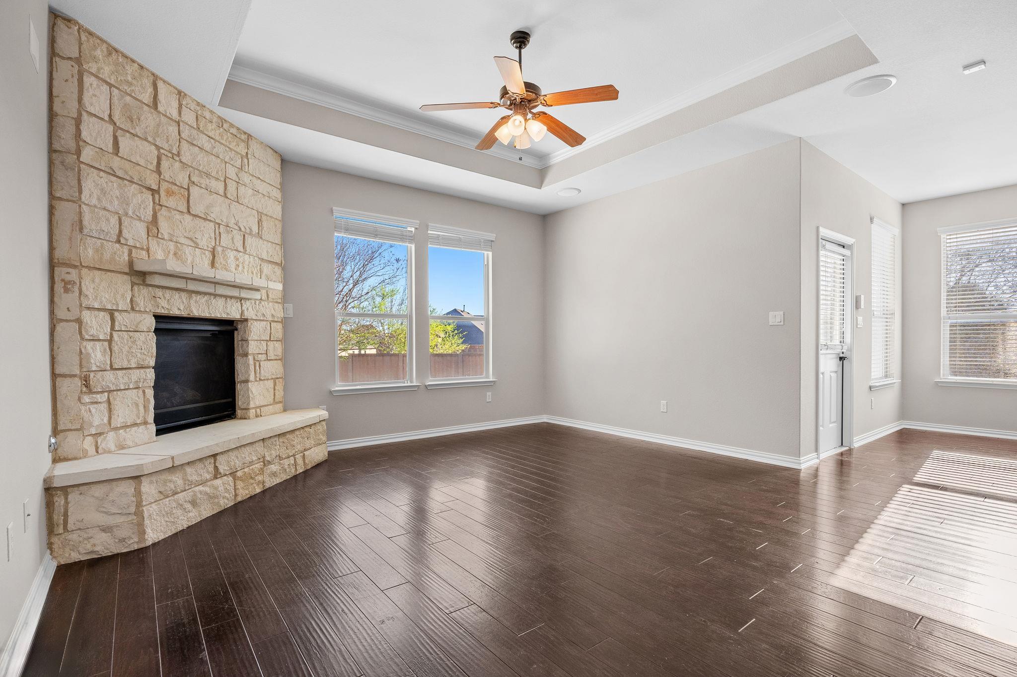 2040 Elaina Loop, Leander, TX 78641