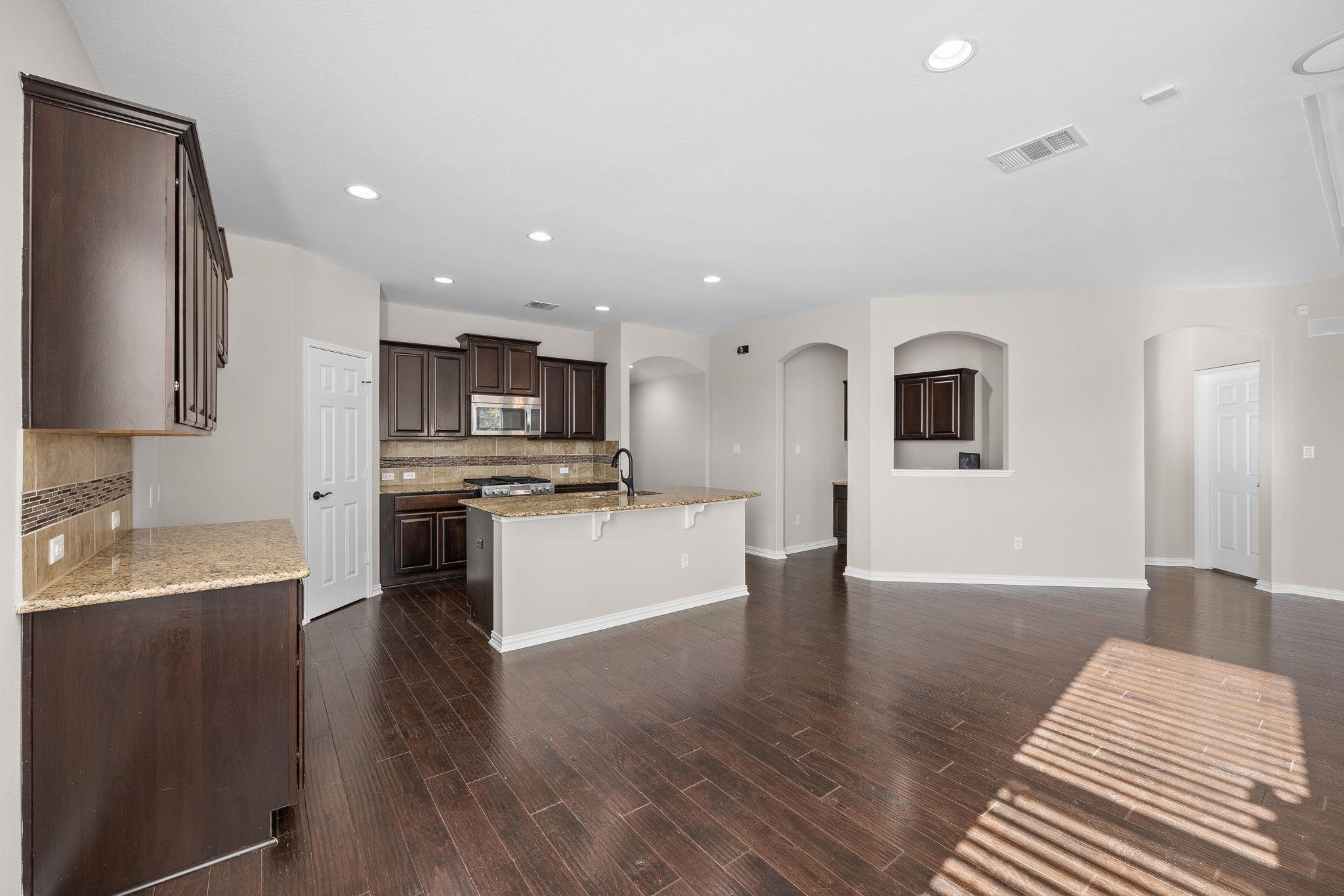 2040 Elaina Loop, Leander, TX 78641