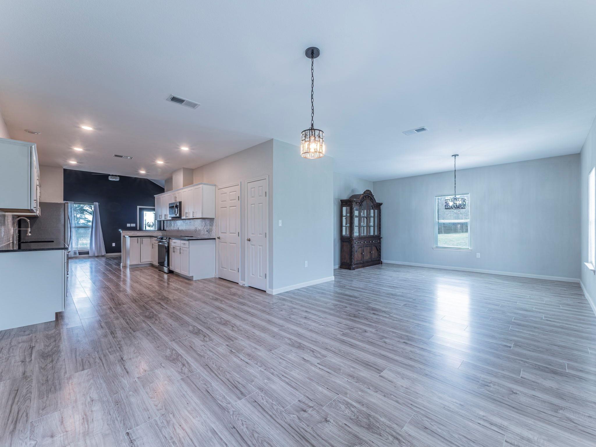 1597 County Road 314, Lexington, TX 78947