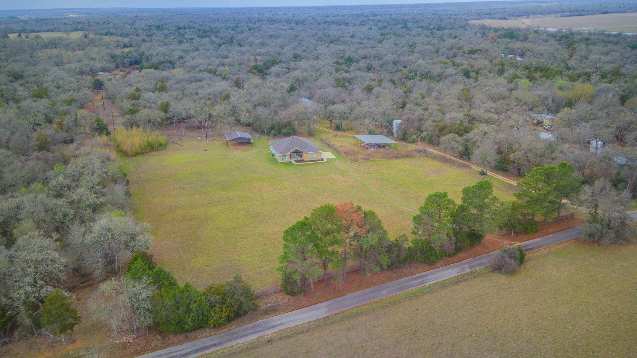 1597 County Road 314, Lexington, TX 78947