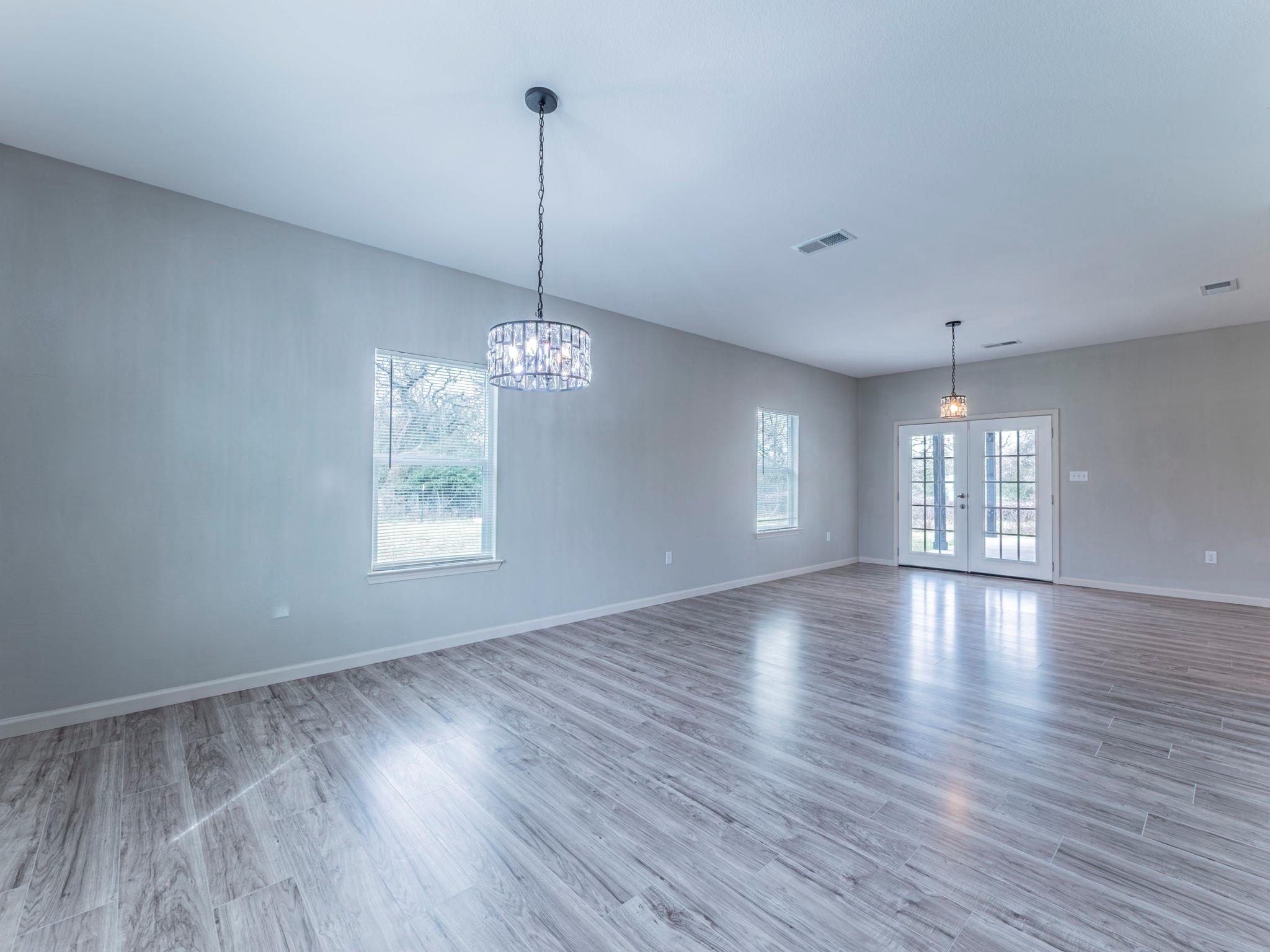 1597 County Road 314, Lexington, TX 78947