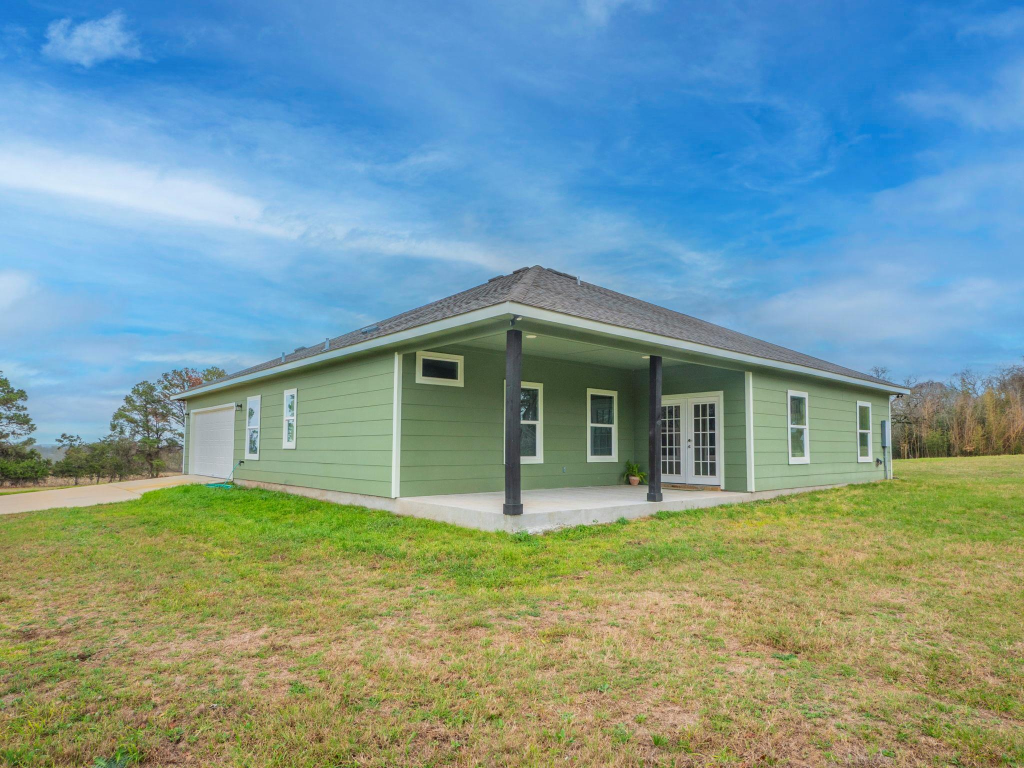 1597 County Road 314, Lexington, TX 78947