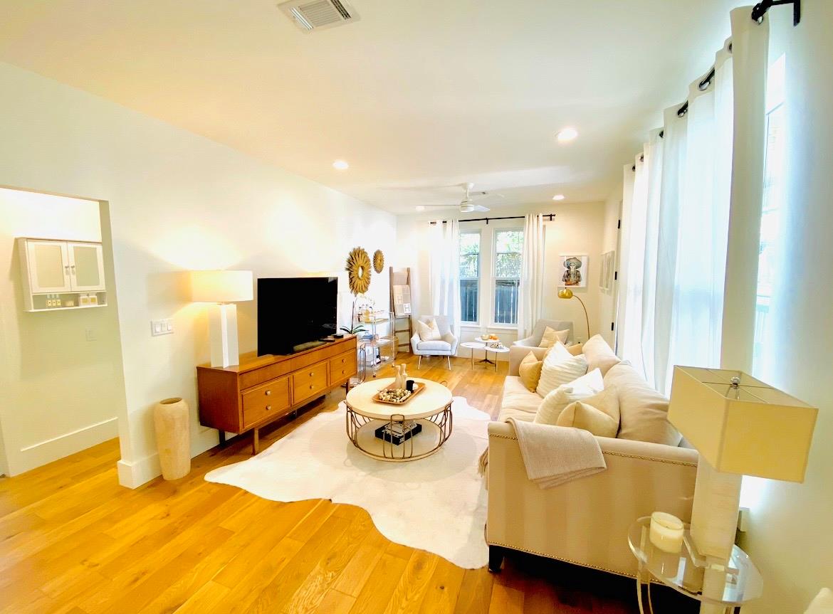 1903 B W 30th St, Austin, TX 78703