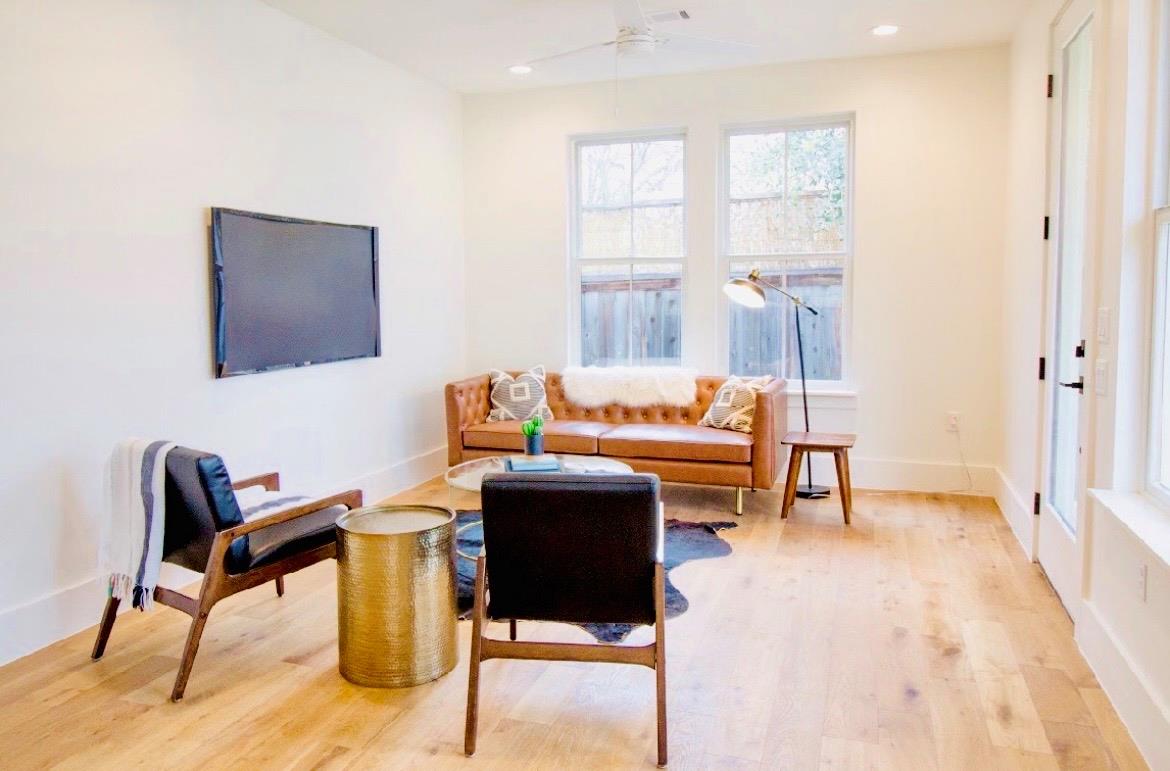 1903 B W 30th St, Austin, TX 78703