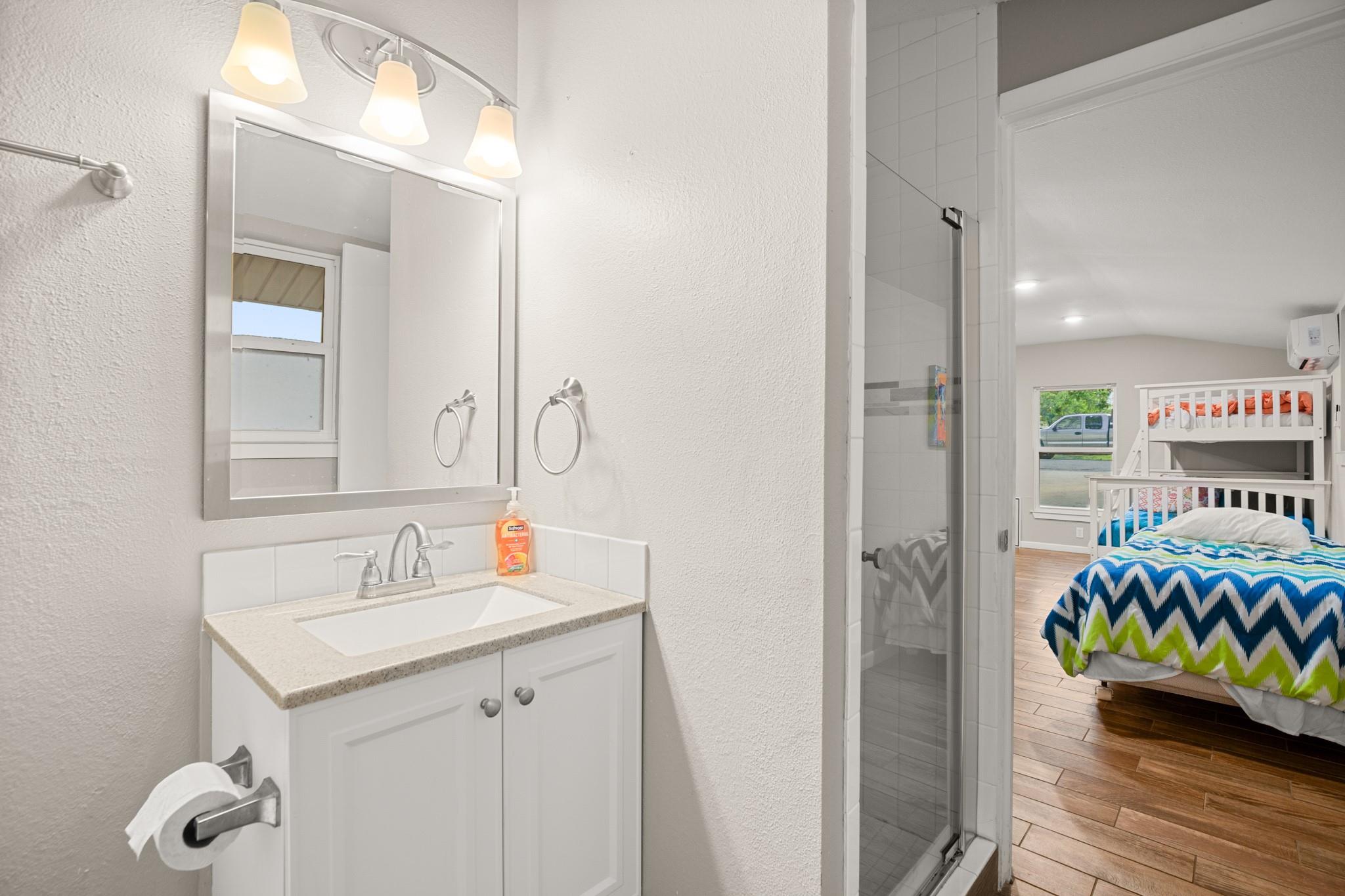 508 Riverside Dr, Kingsland, TX 78639