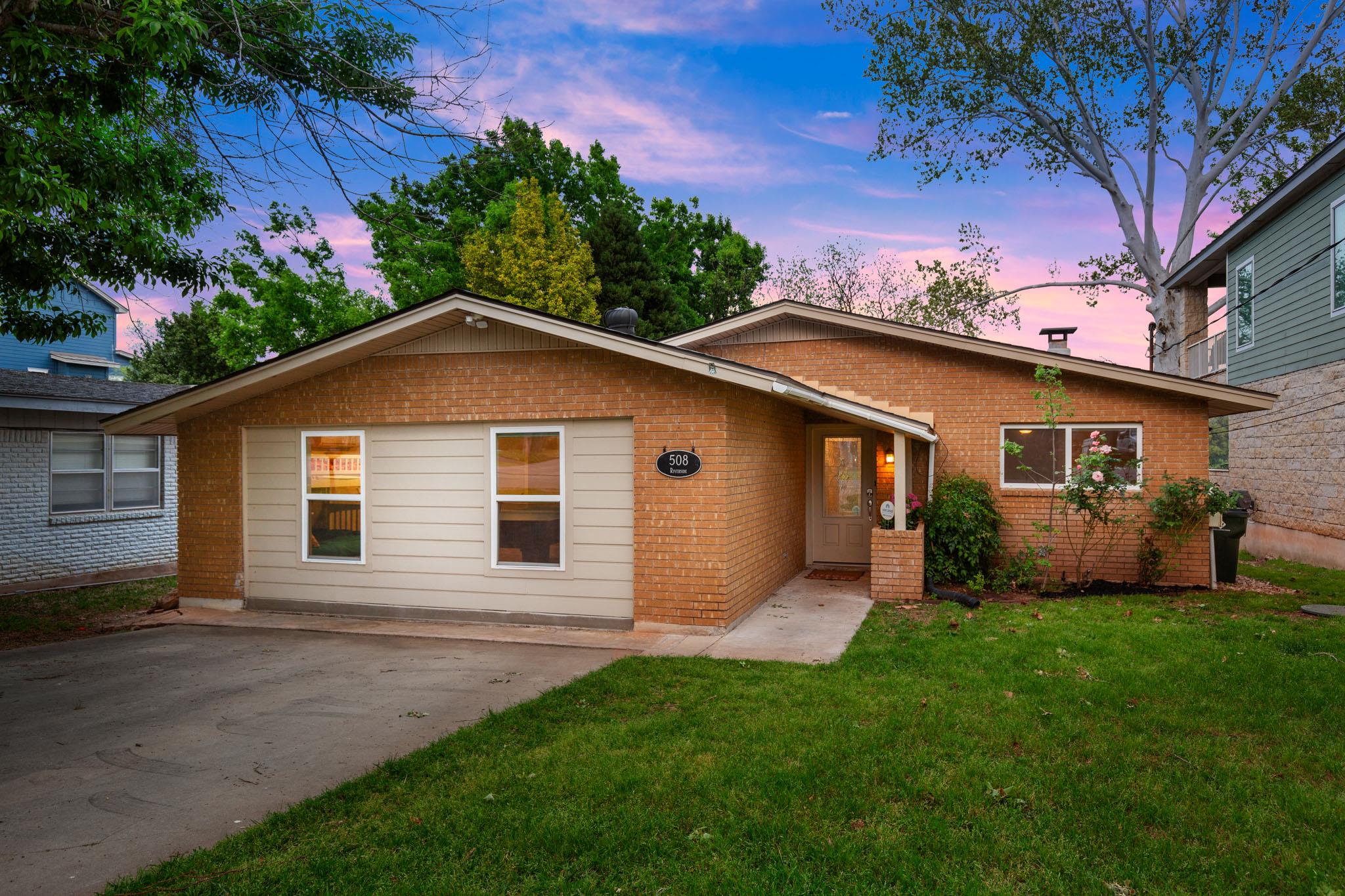 508 Riverside Dr, Kingsland, TX 78639