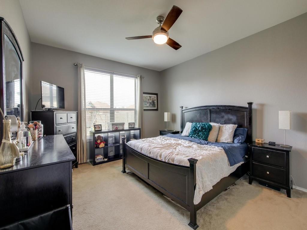 1013 Oatmeal Dr, Pflugerville, TX 78660